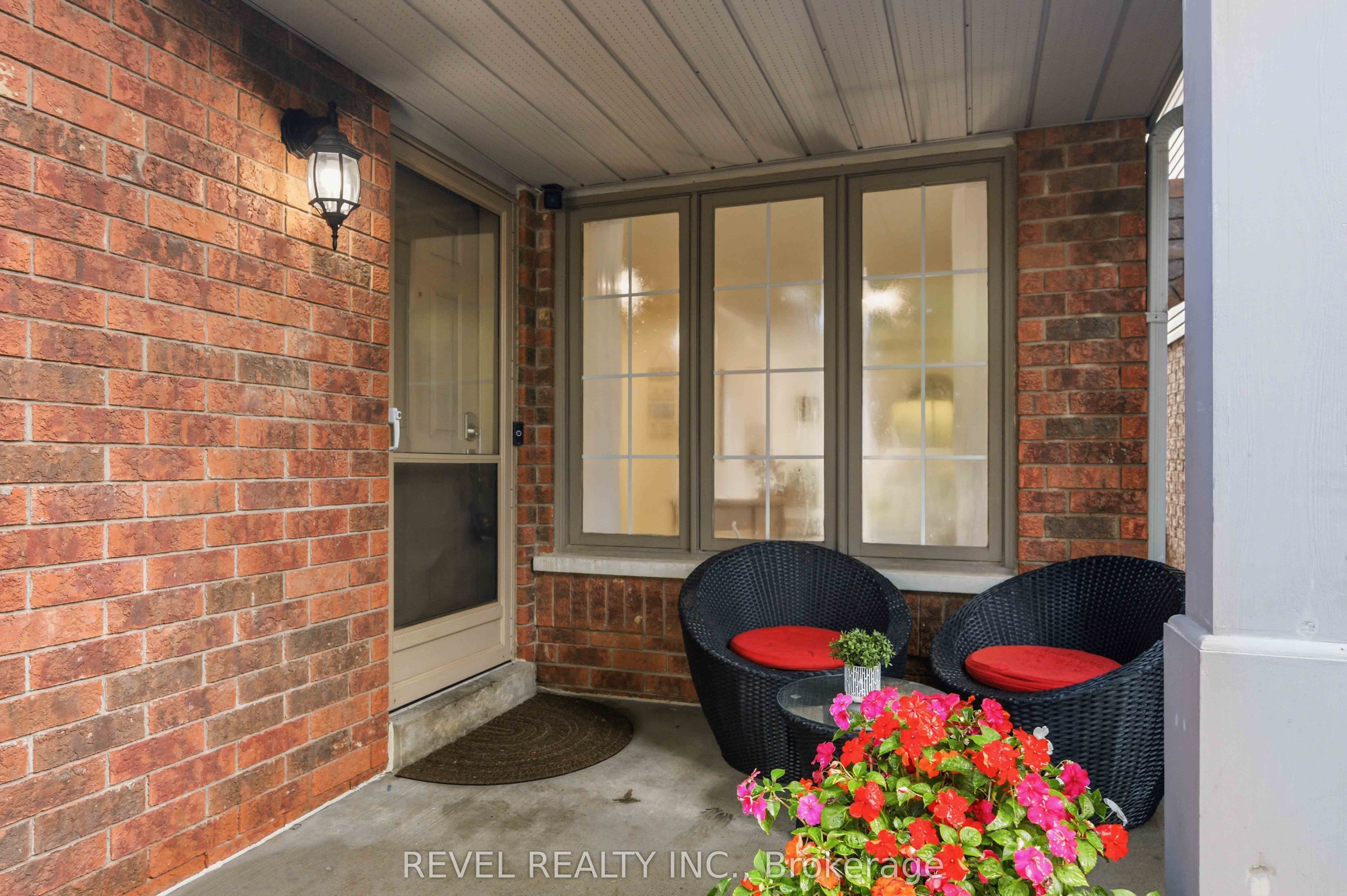 56 Greengrove Way, Whitby, ON L1R 2N4 photo 3