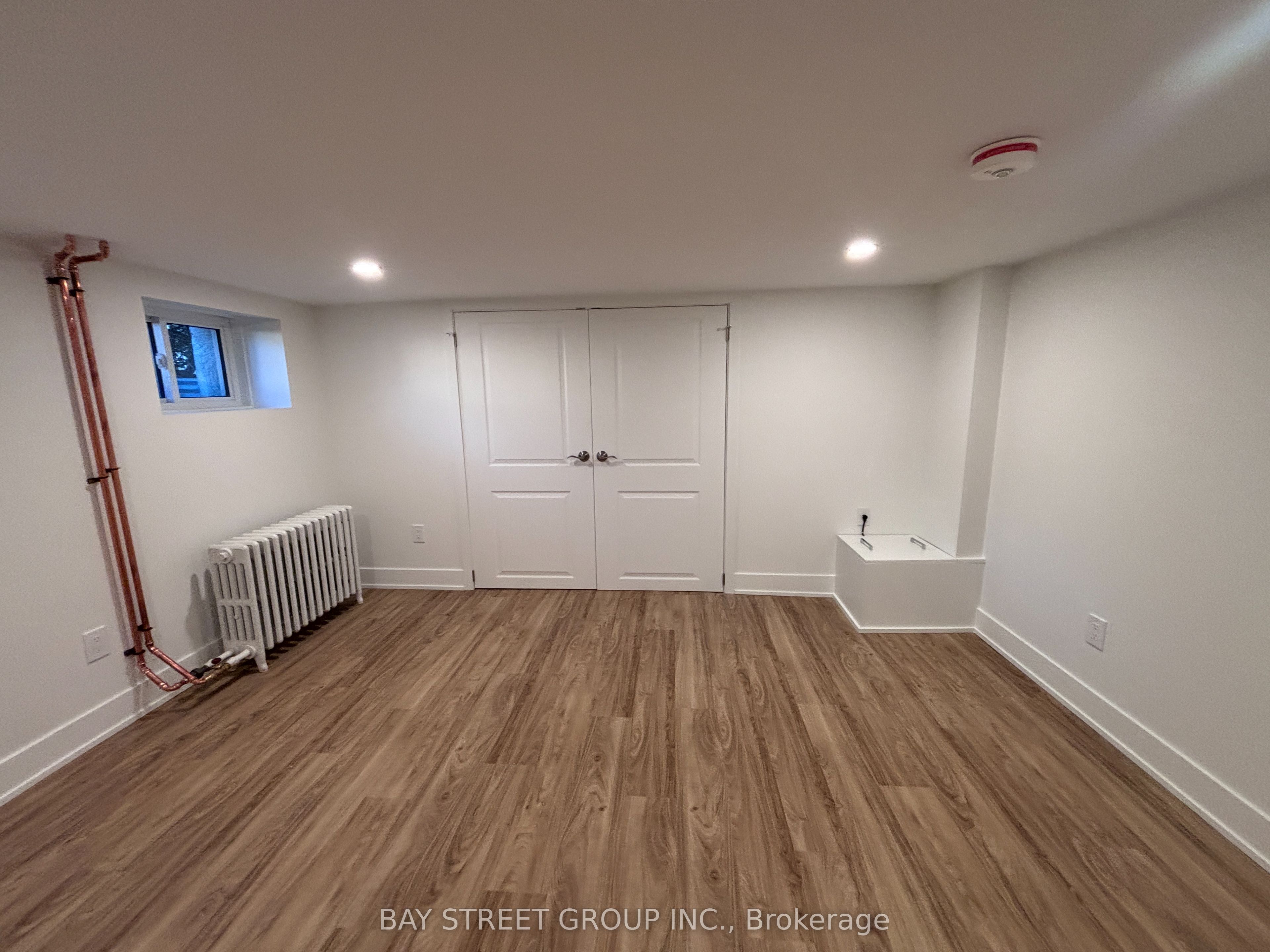 1311 Pape Avenue 9, Toronto, ON M4K 3W9 photo 2
