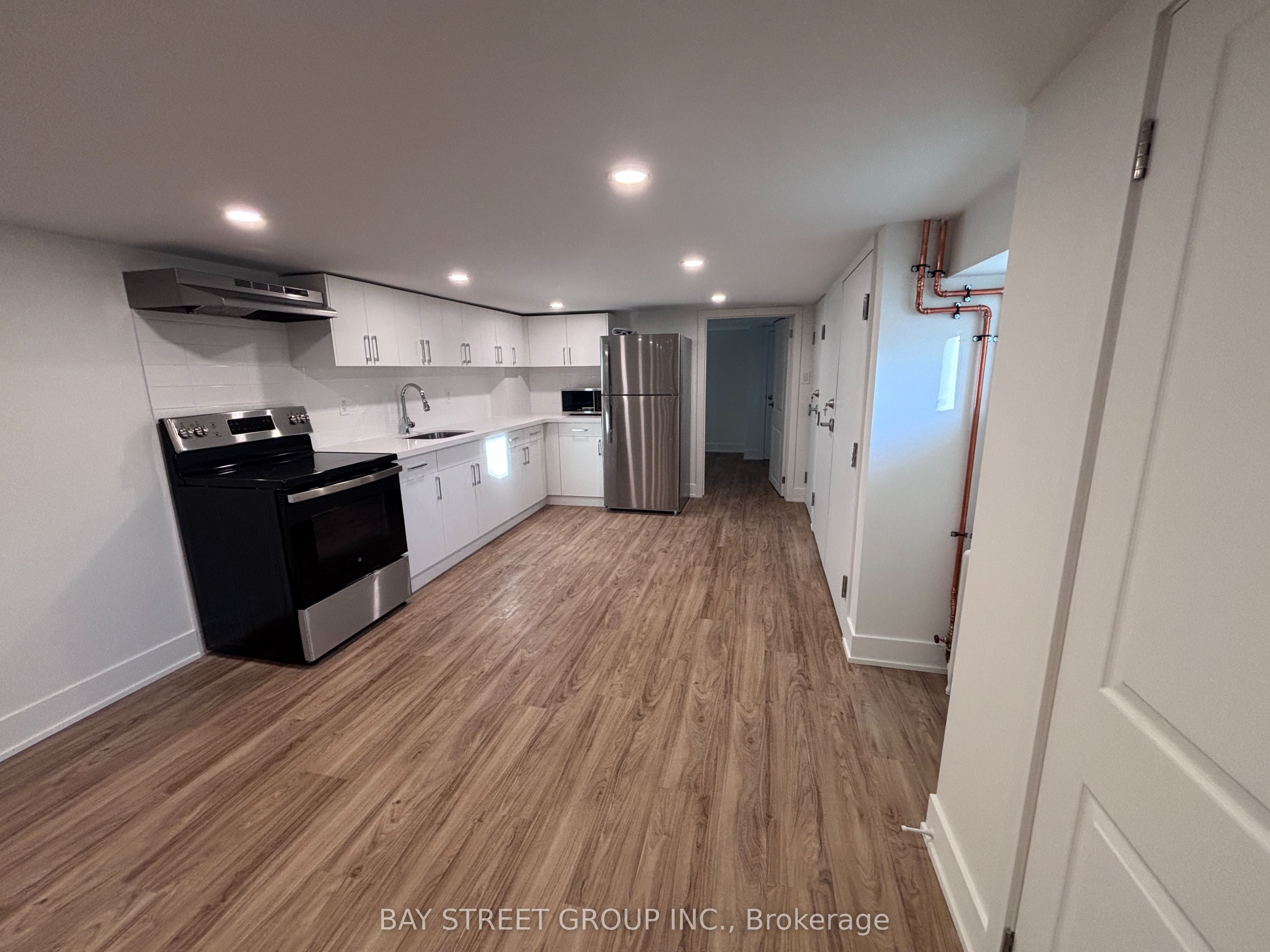 1311 Pape Avenue 9, Toronto, ON M4K 3W9 photo 5