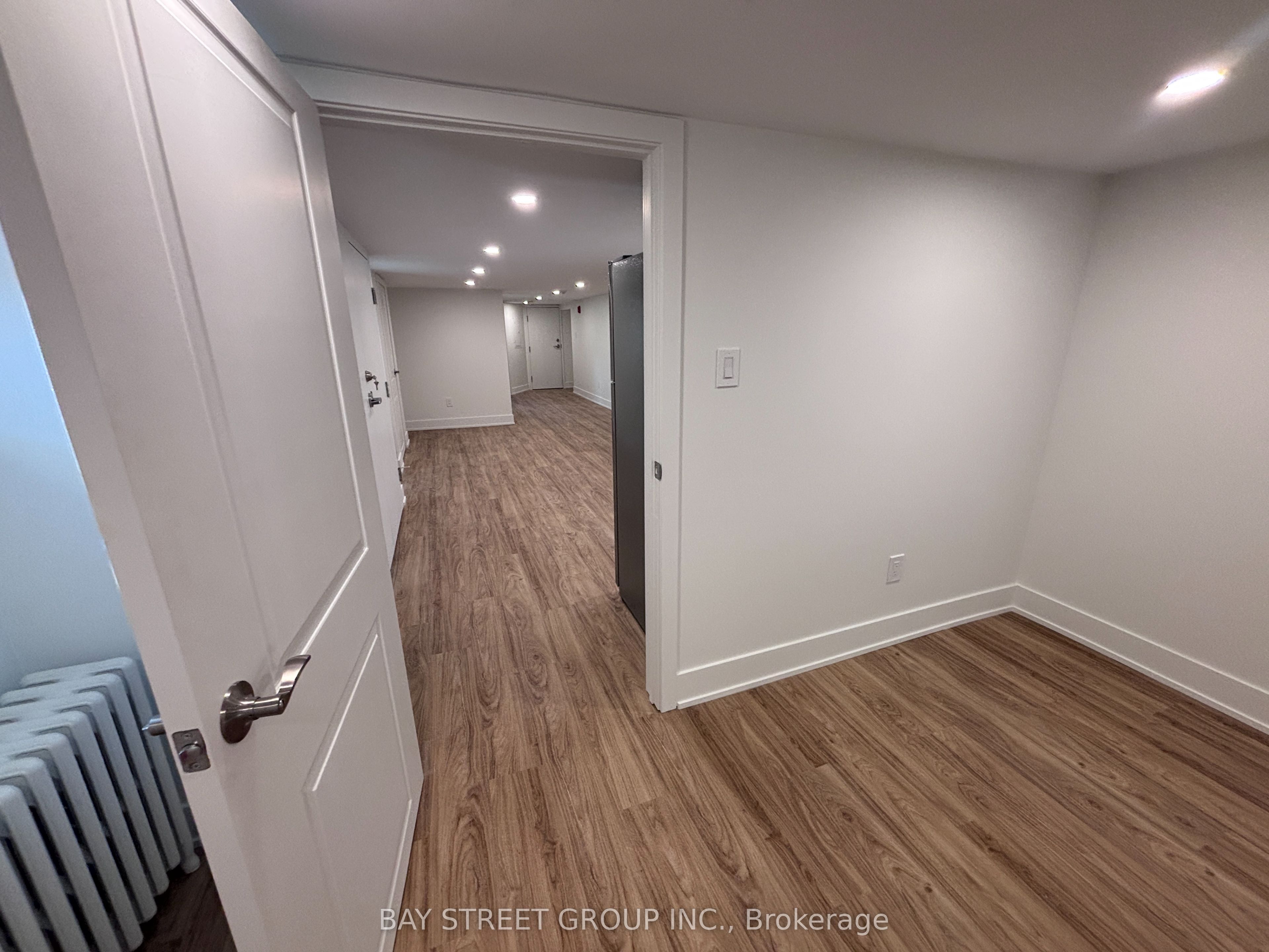 1311 Pape Avenue 2, Toronto, ON M4K 3W9 photo 4