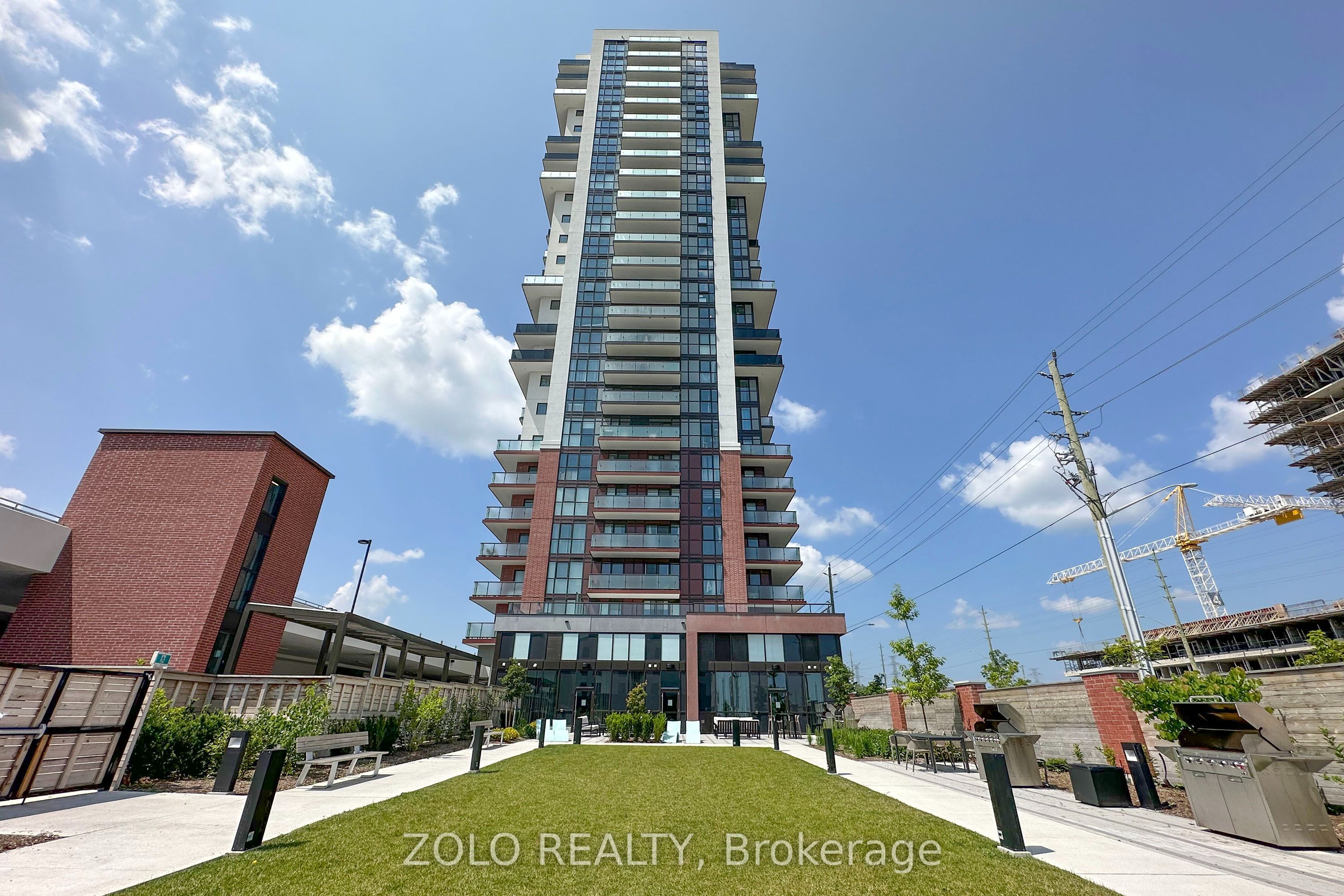 2550 Simcoe Street N 318, Oshawa, ON L1L 0R5 photo 2