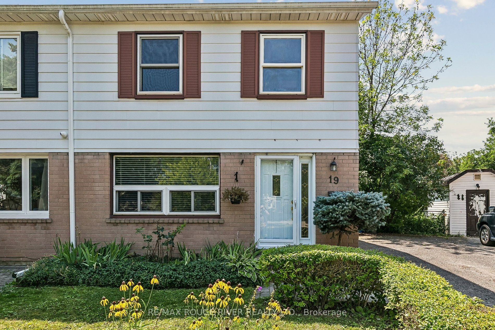 19 TINBURY Place, Toronto, ON M1B 1J7