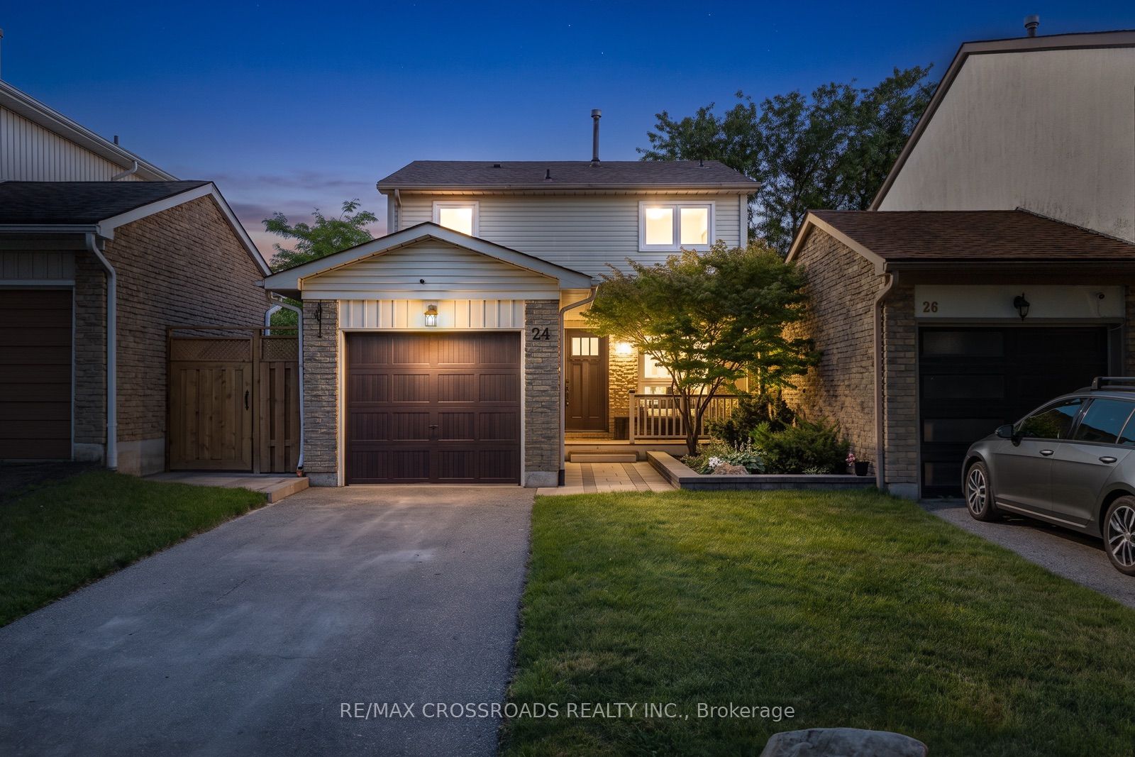 24 Harrison Court, Whitby, ON L1N 6E2