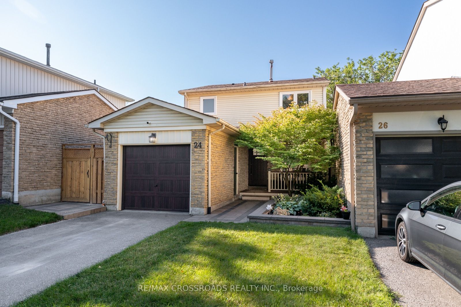 24 Harrison Court, Whitby, ON L1N 6E2 photo 3