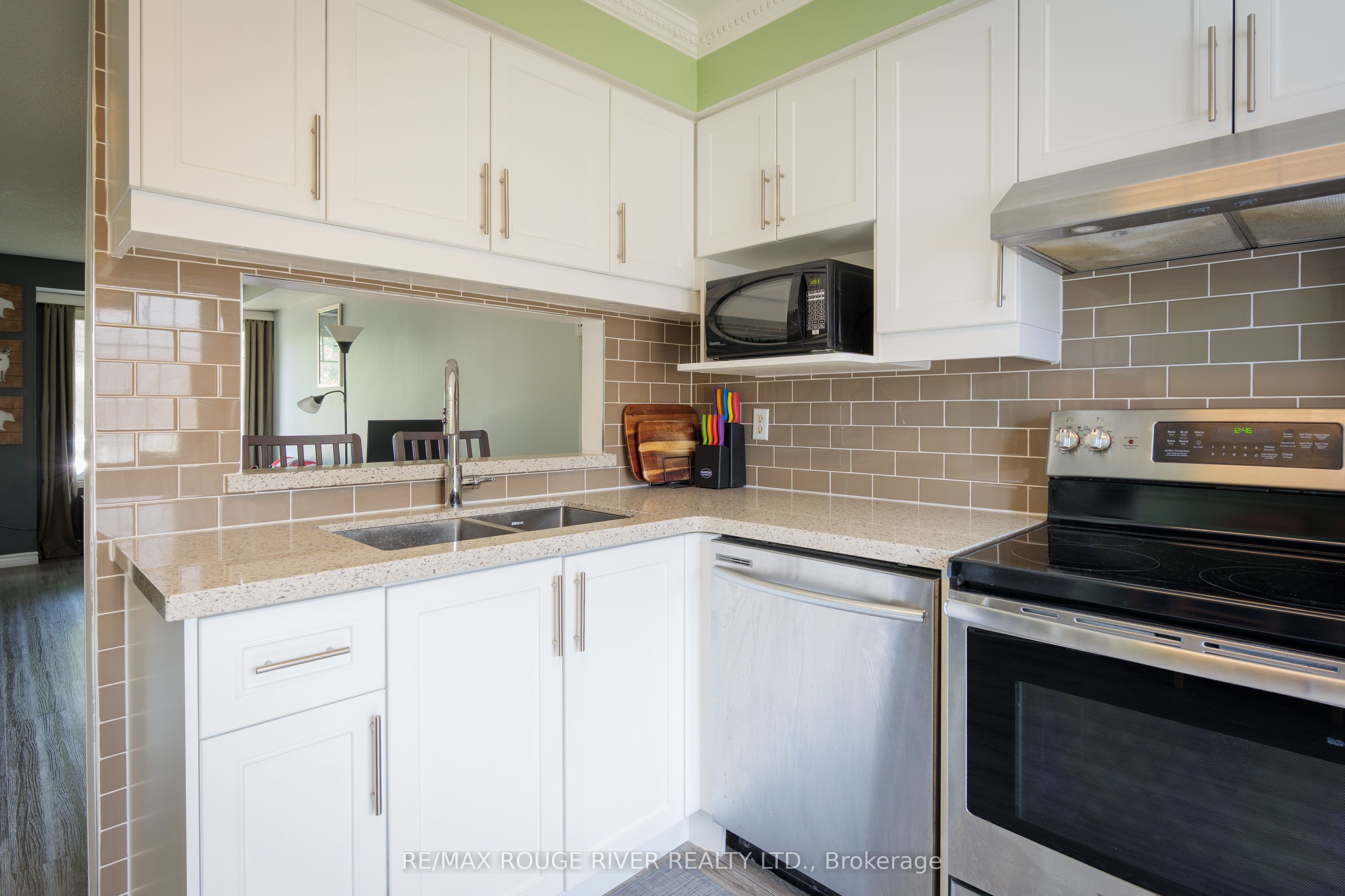 23 Hedge End Road 91, Toronto, ON M1B 5Z4 photo 4