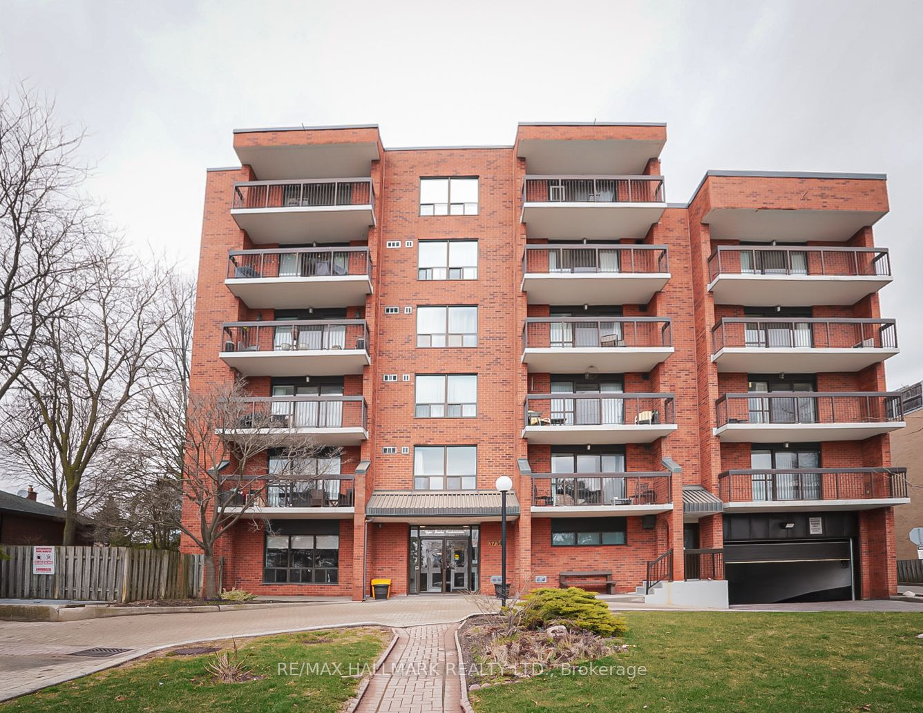 3734 St Clair Avenue E 203, Toronto, ON M1M 1T7