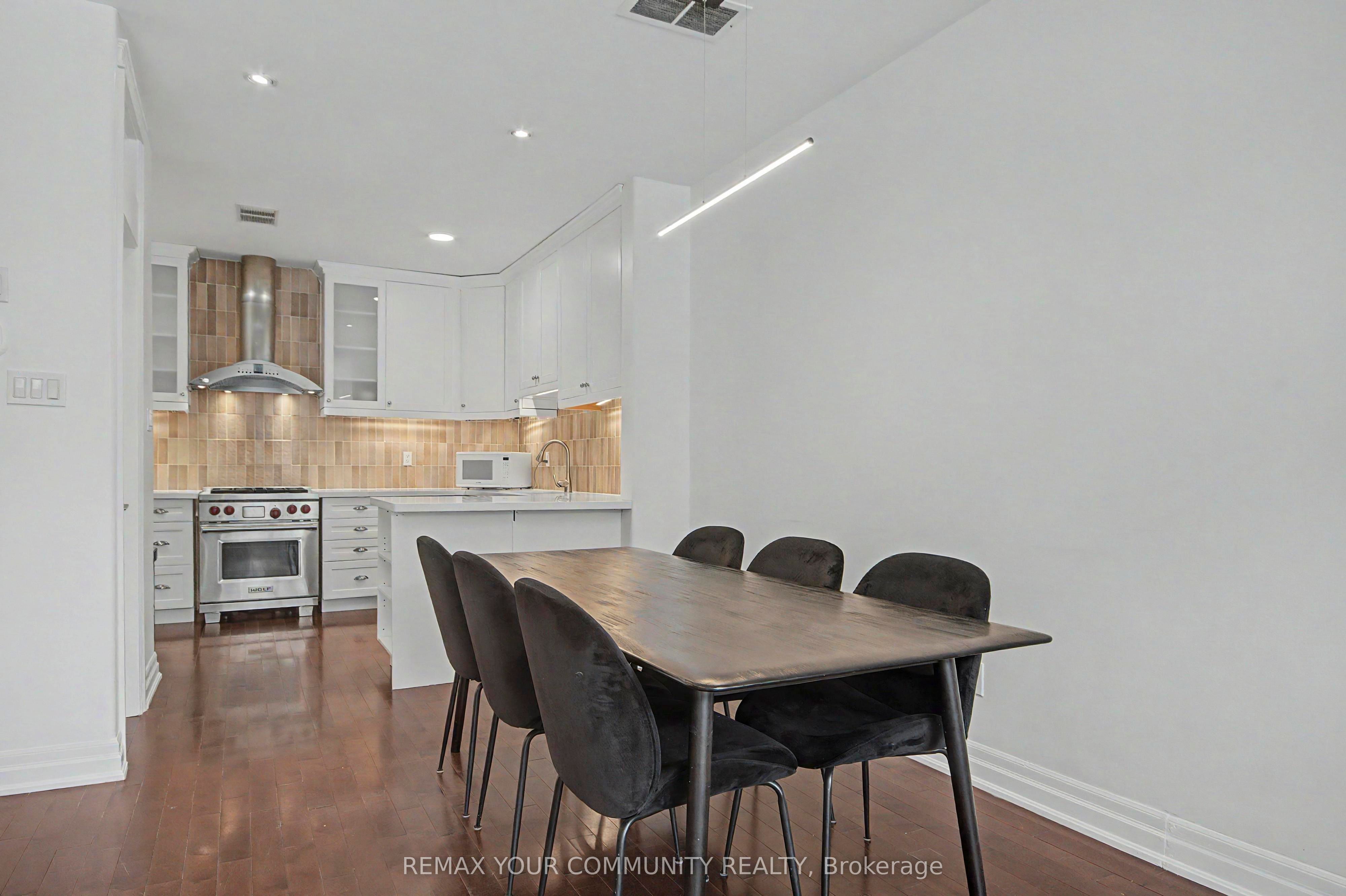 1079 Broadview Avenue, Toronto, ON M4K 2S4 photo 4