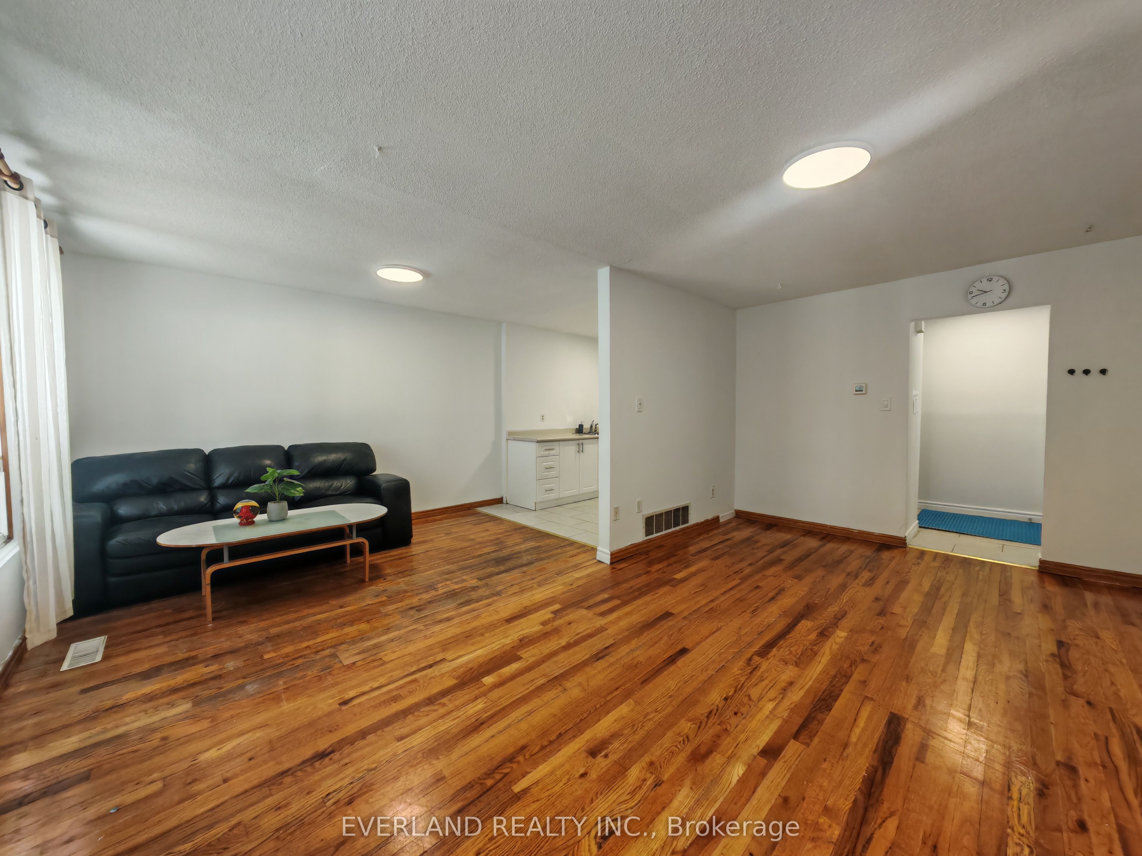 18 Camberley Court, Toronto, ON M1B 2S6 photo 5