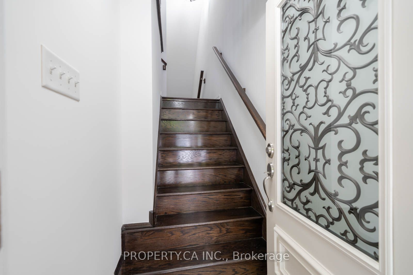 34 Ferguson Street, Toronto, ON M1L 0C2 photo 3