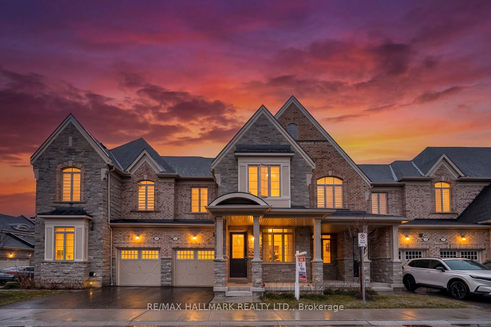 4 Hickling Lane, Ajax, ON L1T 0N6