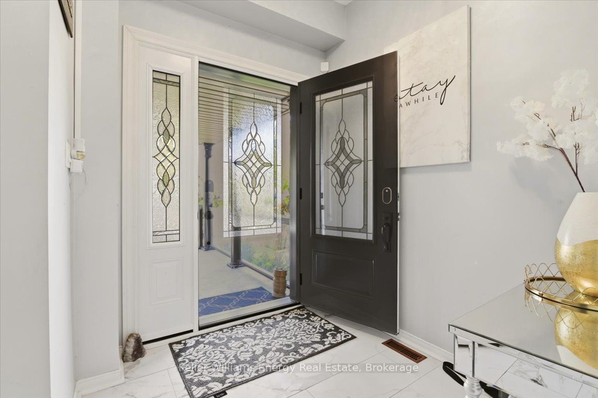 9 Iberville Road W, Whitby, ON L1M 1H5 photo 4