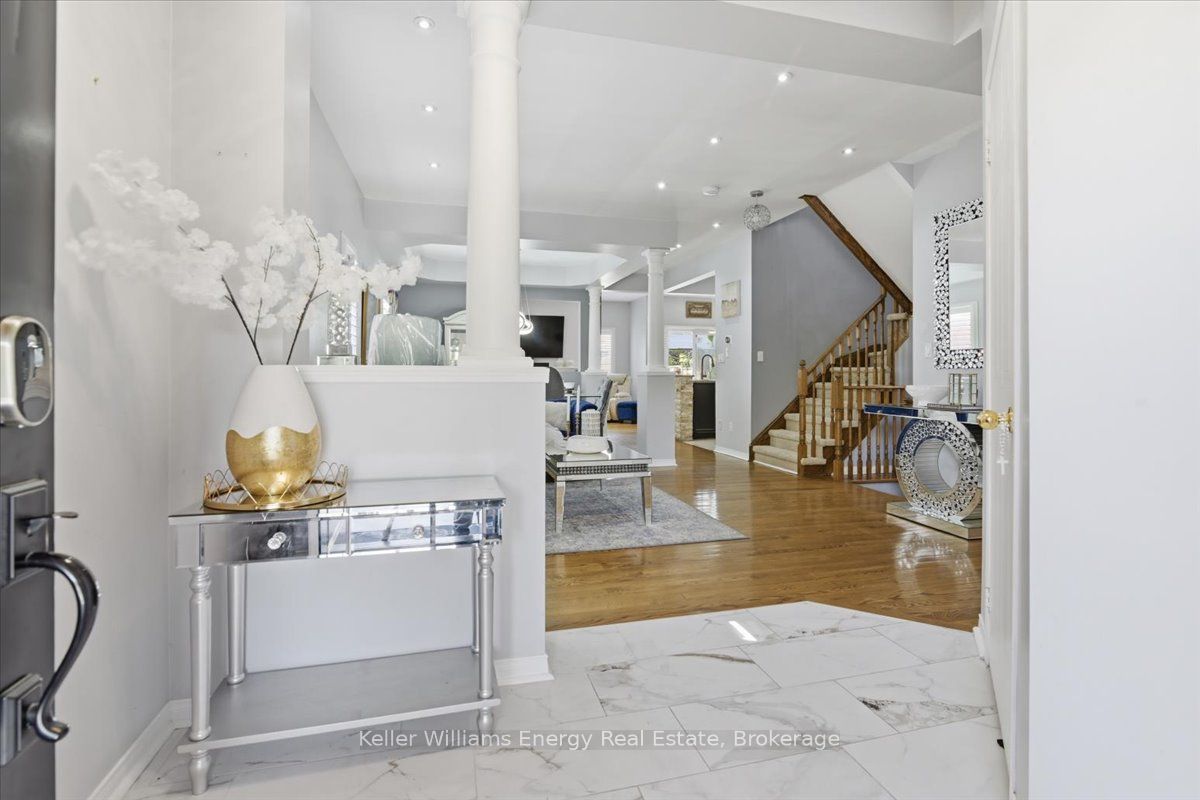 9 Iberville Road W, Whitby, ON L1M 1H5 photo 5