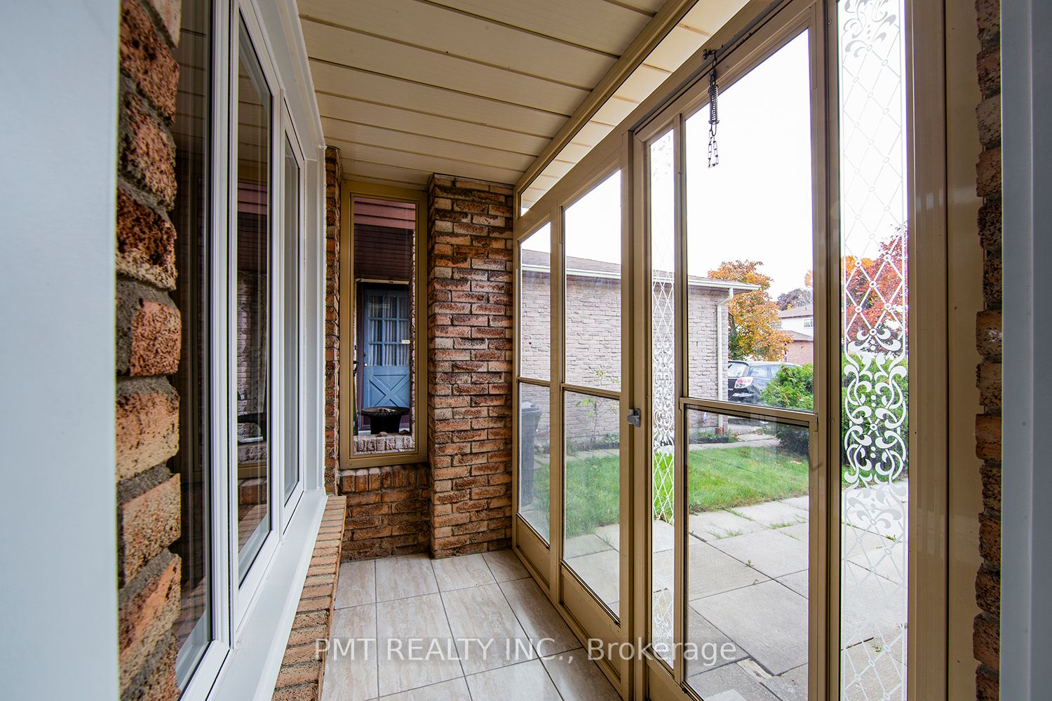 26 Granada Crescent, Toronto, ON M1B 2H5 photo 3