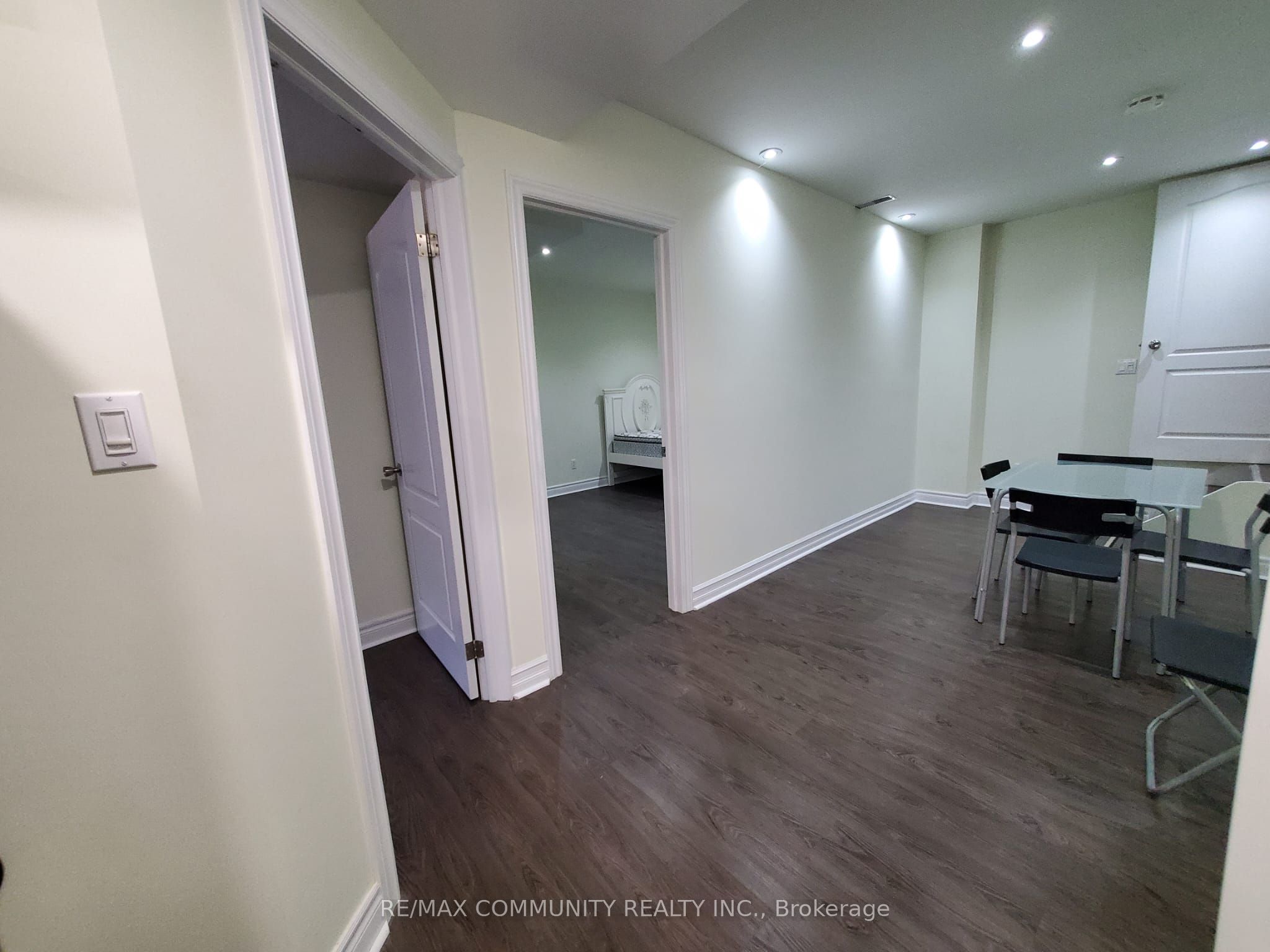 4 Elliottglen Drive Basement, Ajax, ON L1Z 0C1 photo 4
