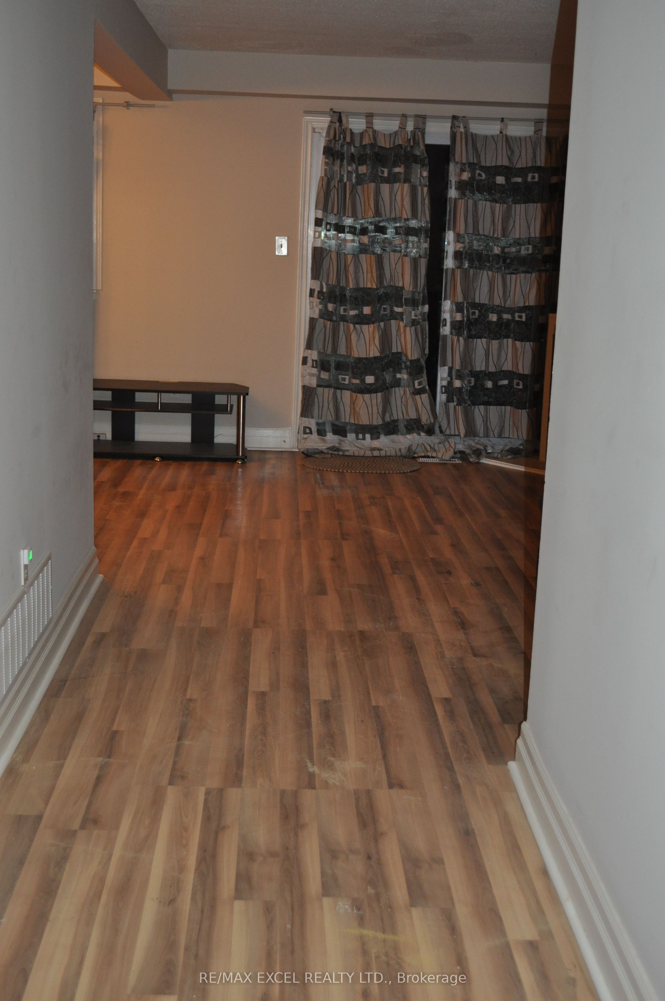 111 Bradstone Square, Toronto, ON M1B 1W1 photo 4