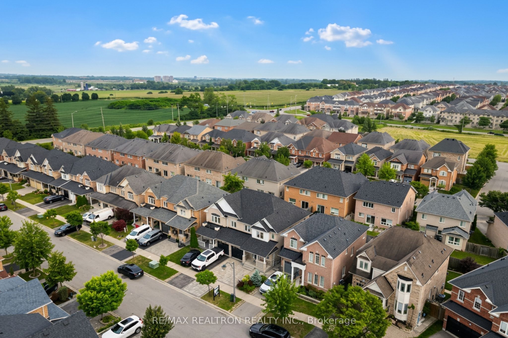 21 Barden Crescent, Ajax, ON L1Z 2A8 photo 4