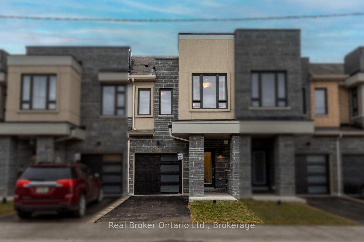 79 Caspian Square 267, Clarington, ON K2V 0R3 photo 2