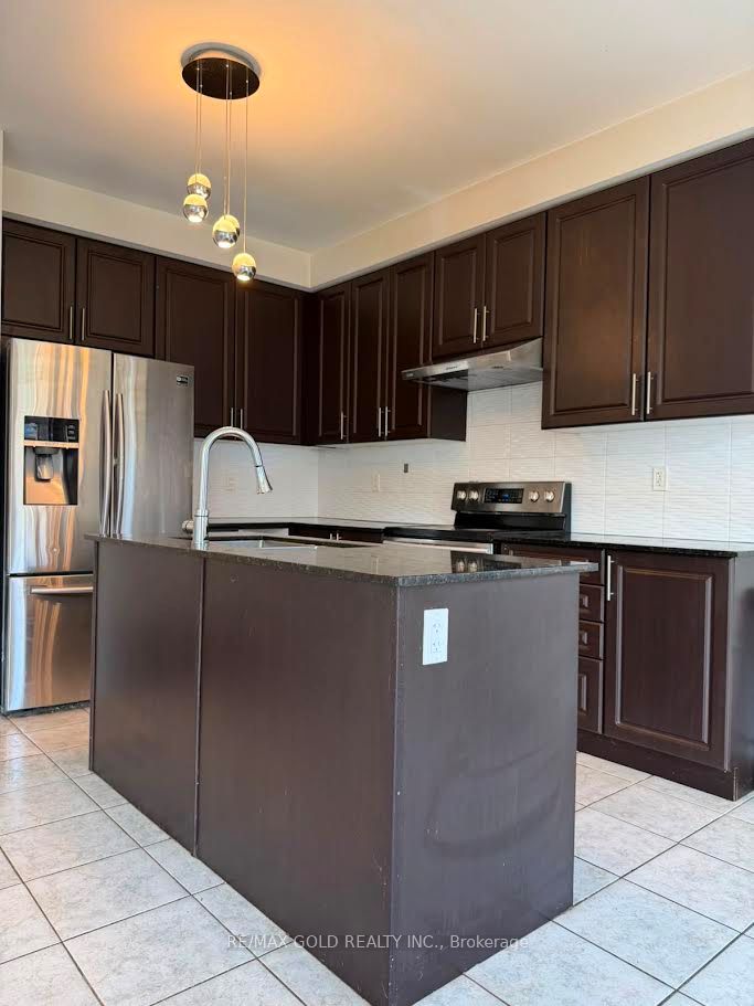 1243 Ronald Inche Drive, Oshawa, ON L1K 0Y5 photo 4