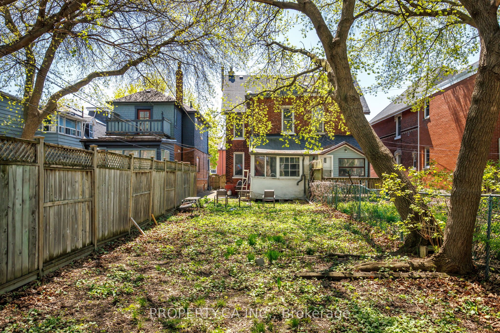 126 Stephenson Avenue, Toronto, ON M4C 1G4 photo 3
