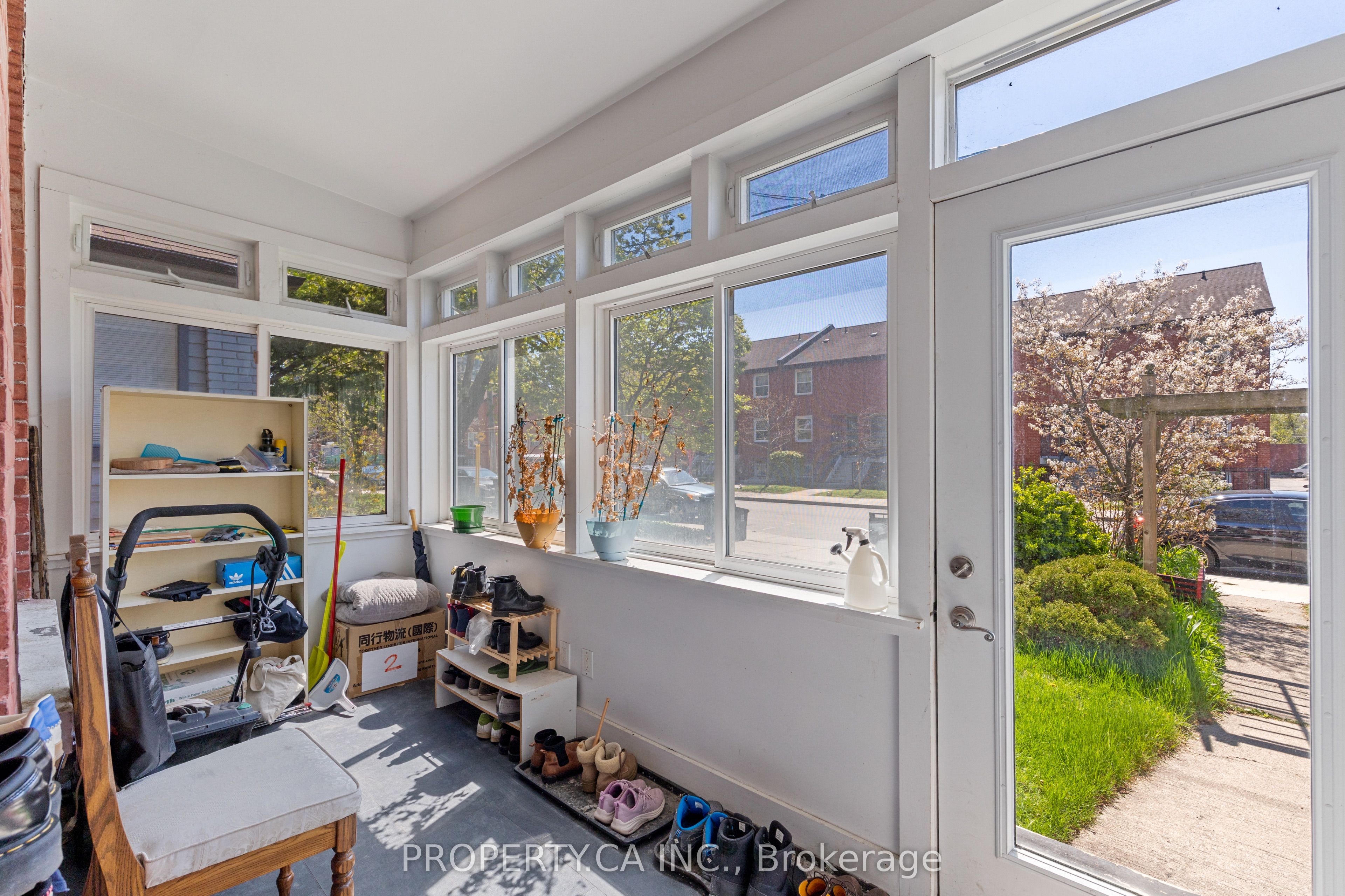 126 Stephenson Avenue, Toronto, ON M4C 1G4 photo 4