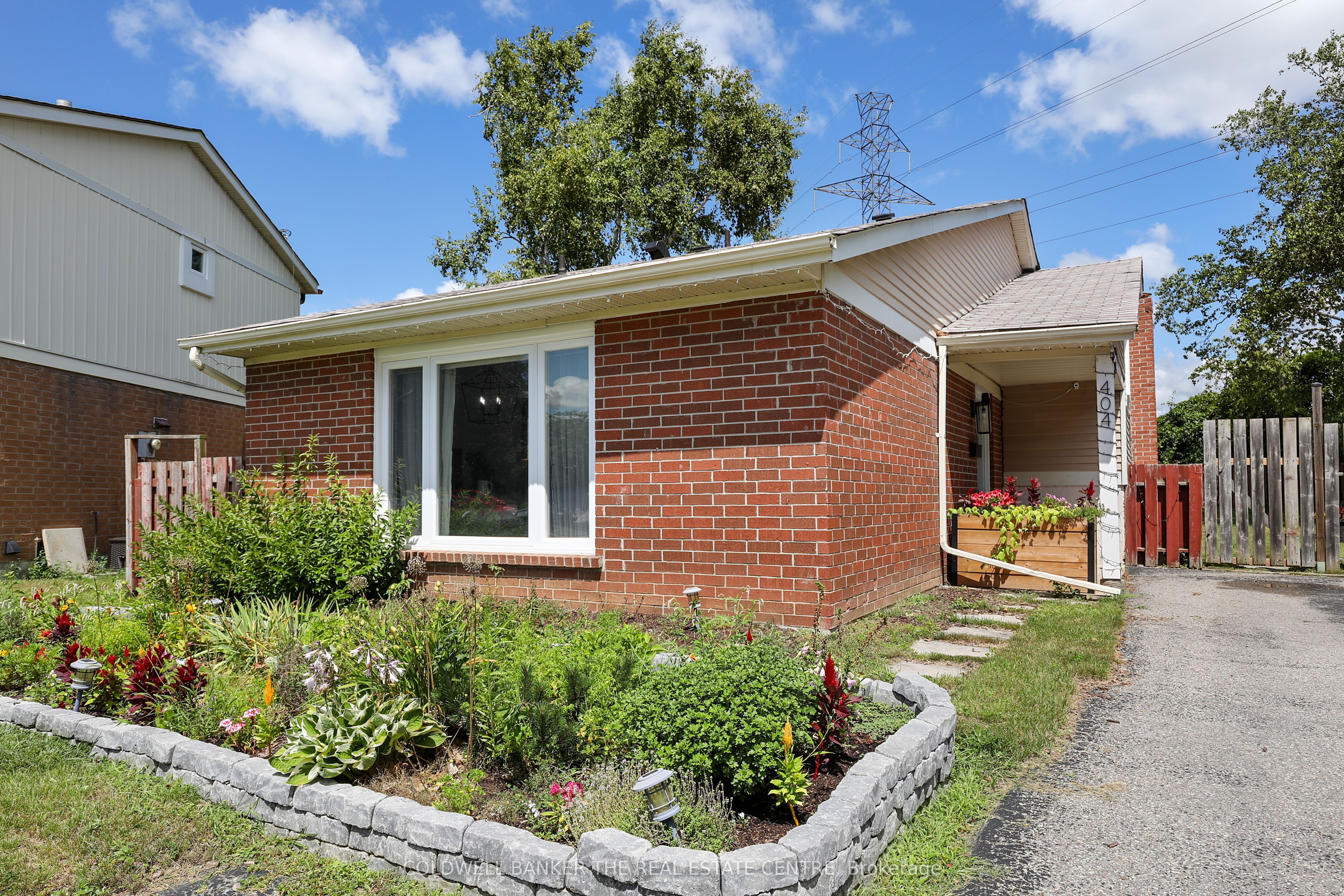 404 Burnley Court, Oshawa, ON L1G 7G6 photo 2