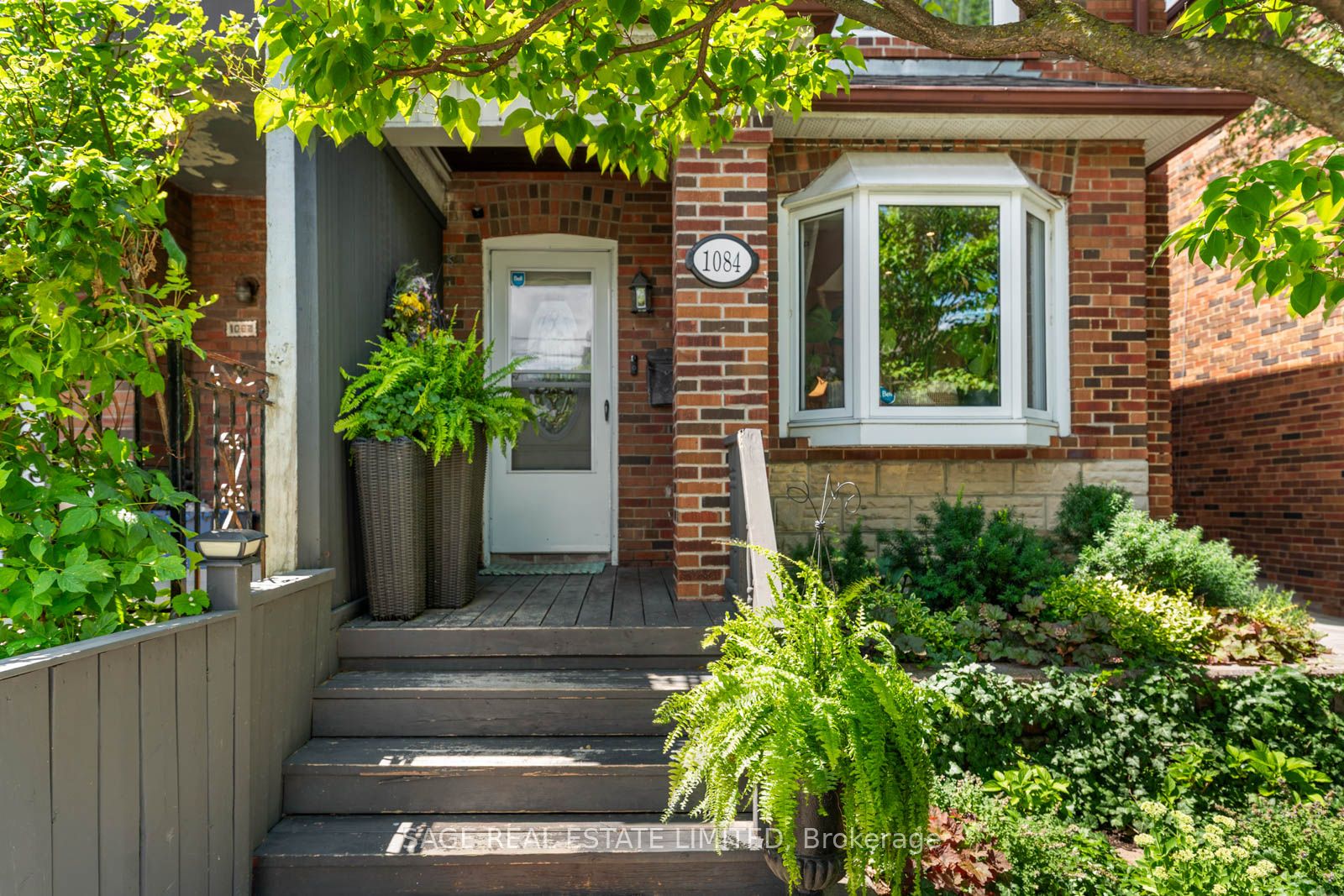 1084 Pape Avenue, Toronto, ON M4K 3W5