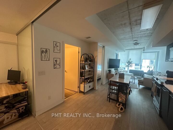 30 Baseball Place 709, Toronto, ON M4M 0E8 photo 2