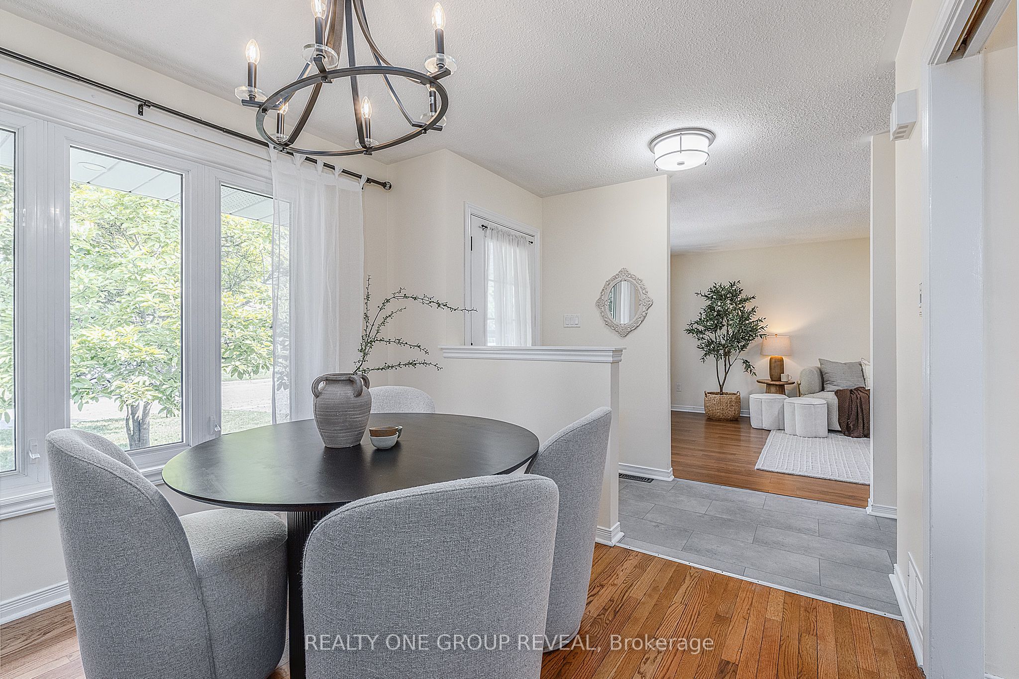 133 Calais Street, Whitby, ON L1N 5M3 photo 5