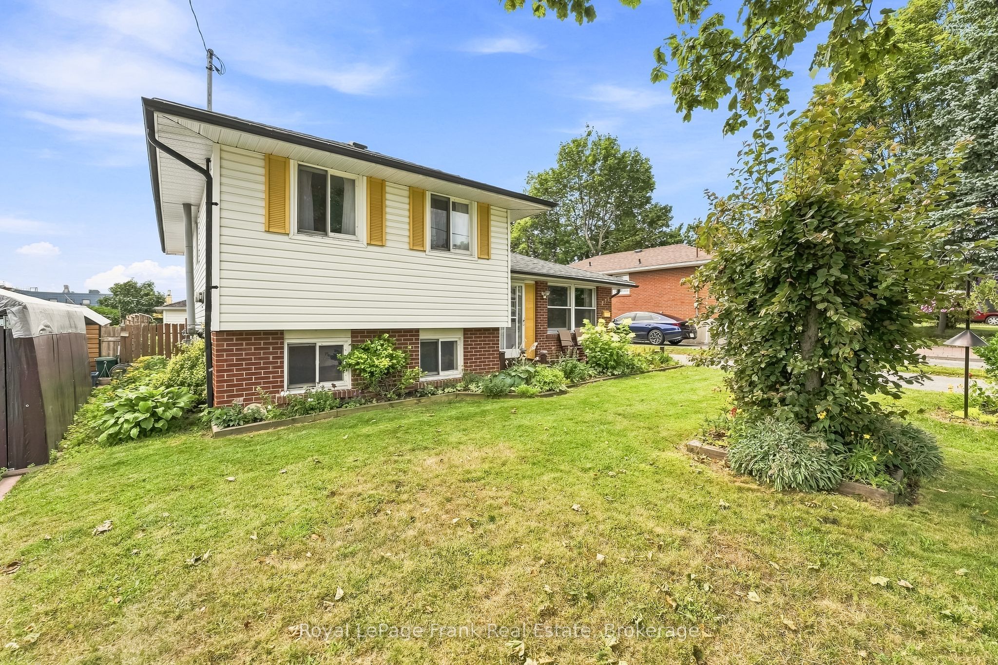 371 Trafalgar Avenue, Oshawa, ON L1H 3V2 photo 2