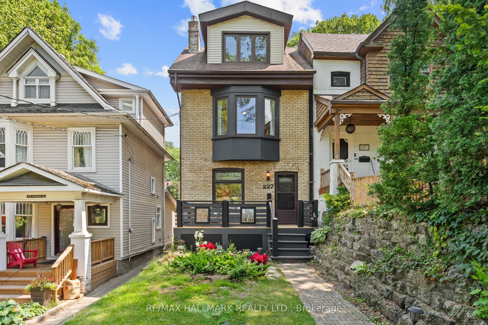 227 Waverley Road, Toronto, ON M4L 3T4