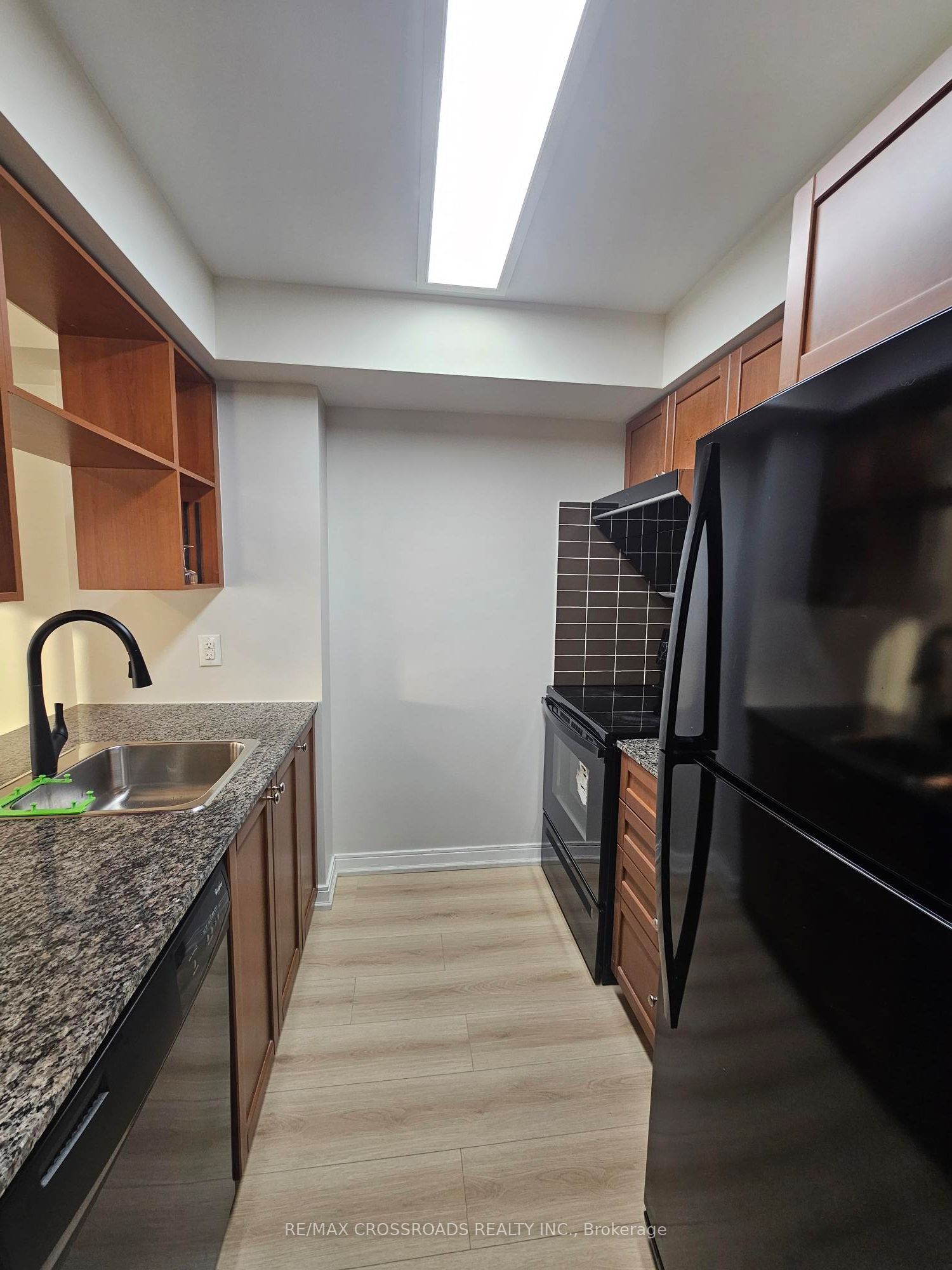 151 Village Green Square 506, Toronto, ON M1S 0K5 photo 3