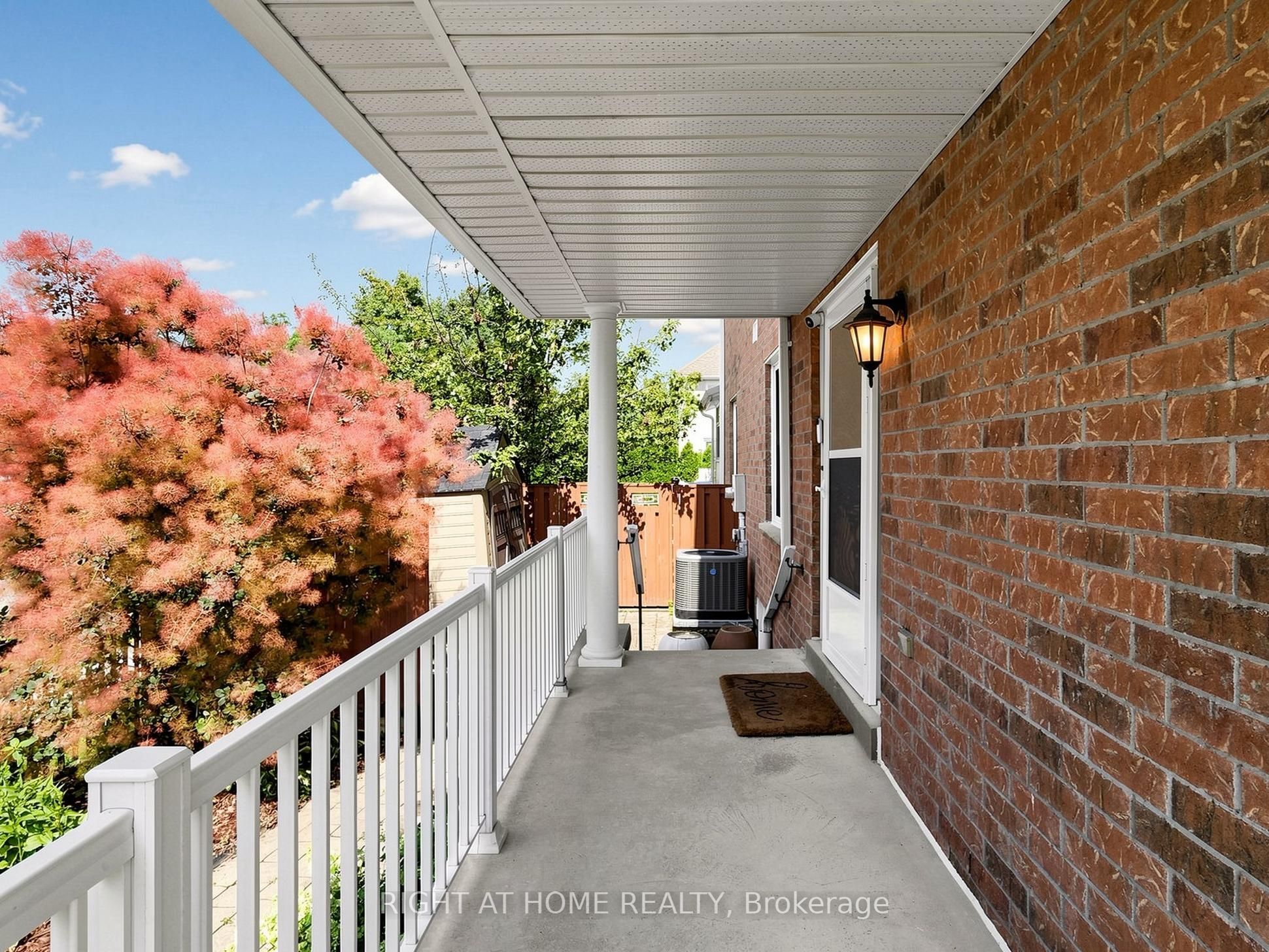 25 Teagarden Court, Whitby, ON L1R 3G1 photo 4