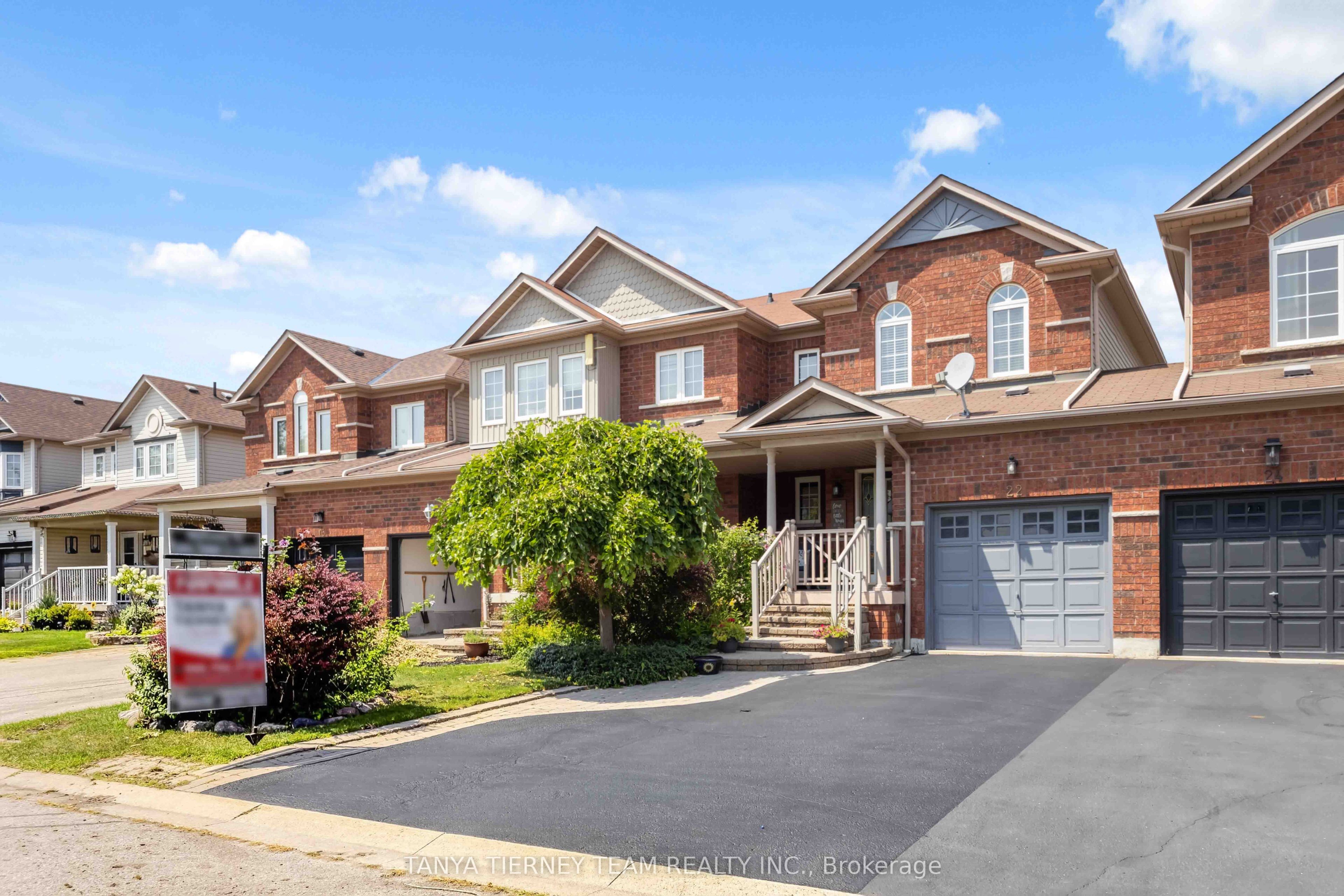 22 Sinden Drive, Whitby, ON L1M 2B8 photo 2