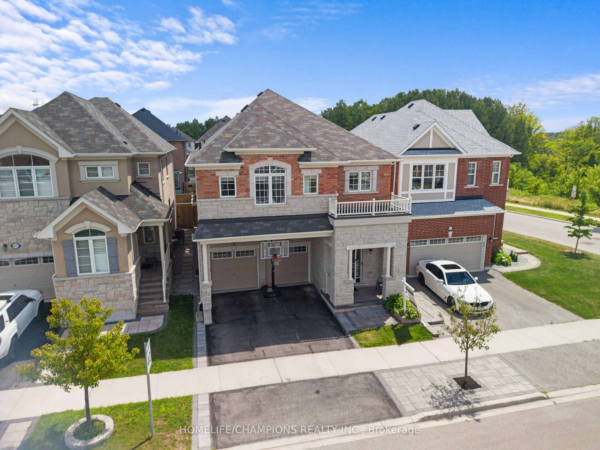 993 Dragonfly Avenue, Pickering, ON L1X 0E9 photo 4