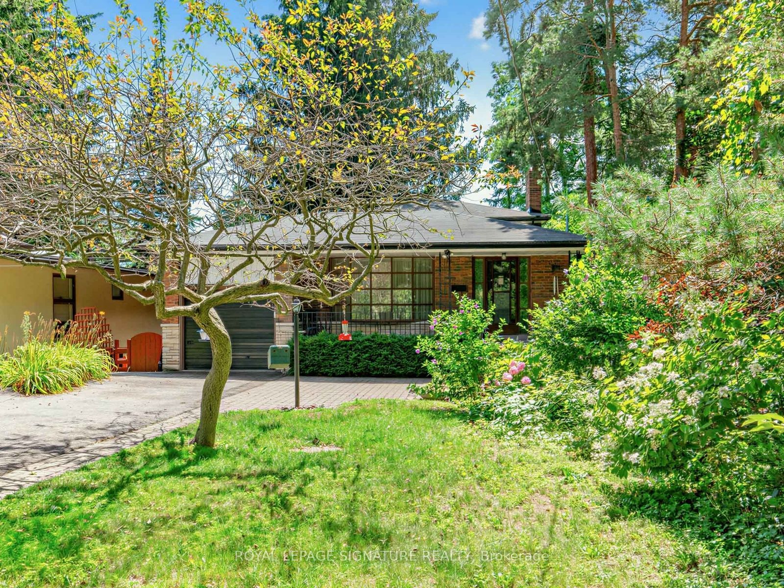 162 Bathgate Drive, Toronto, ON M1C 1T5