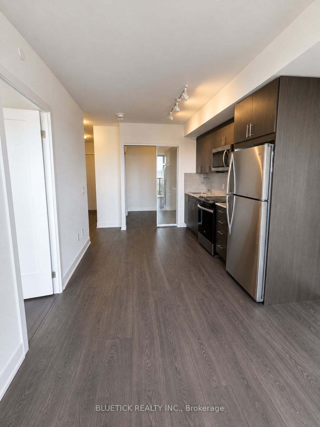 2550 Simcoe Street N 2508, Oshawa, ON L1L 0R5 photo 4