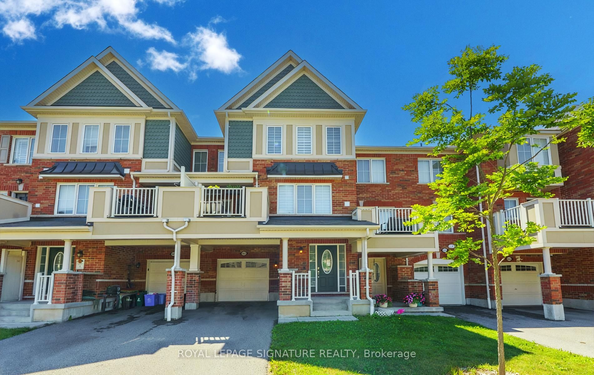 1085 Silk Street, Pickering, ON L1X 0B8 photo 2