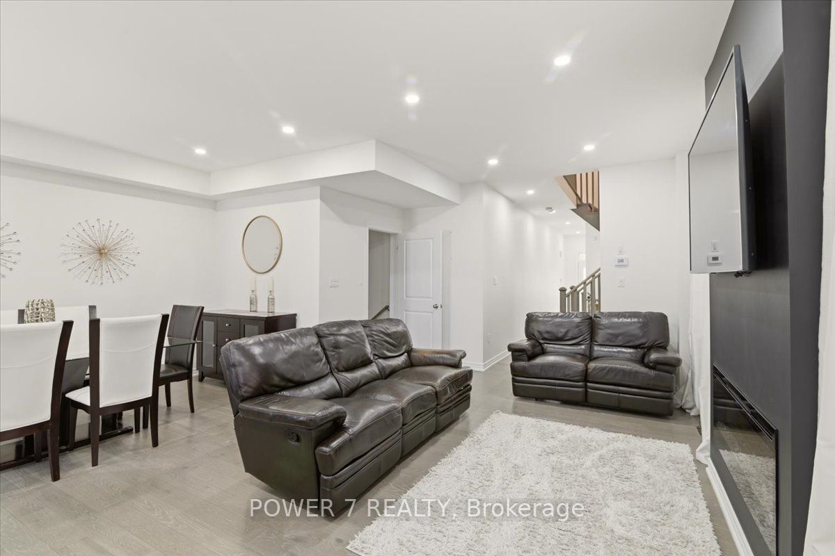 94 Conarty Crescent, Whitby, ON L1P 0L4 photo 4