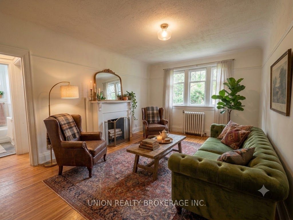 84 Willow Avenue, Toronto, ON M4E 3K2