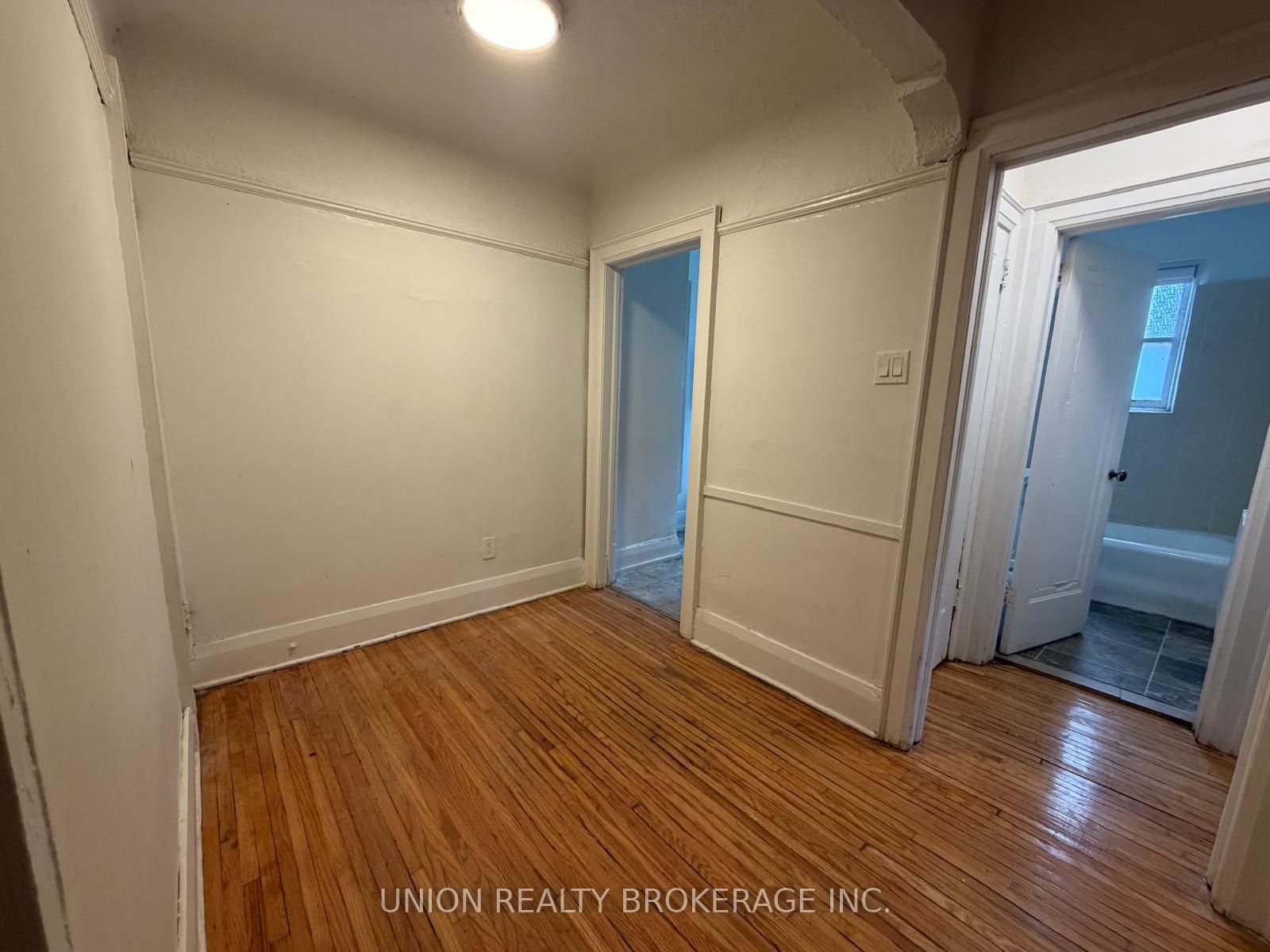 84 Willow Avenue, Toronto, ON M4E 3K2 photo 4