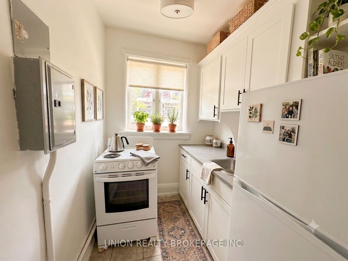 84 Willow Avenue, Toronto, ON M4E 3K2 photo 5