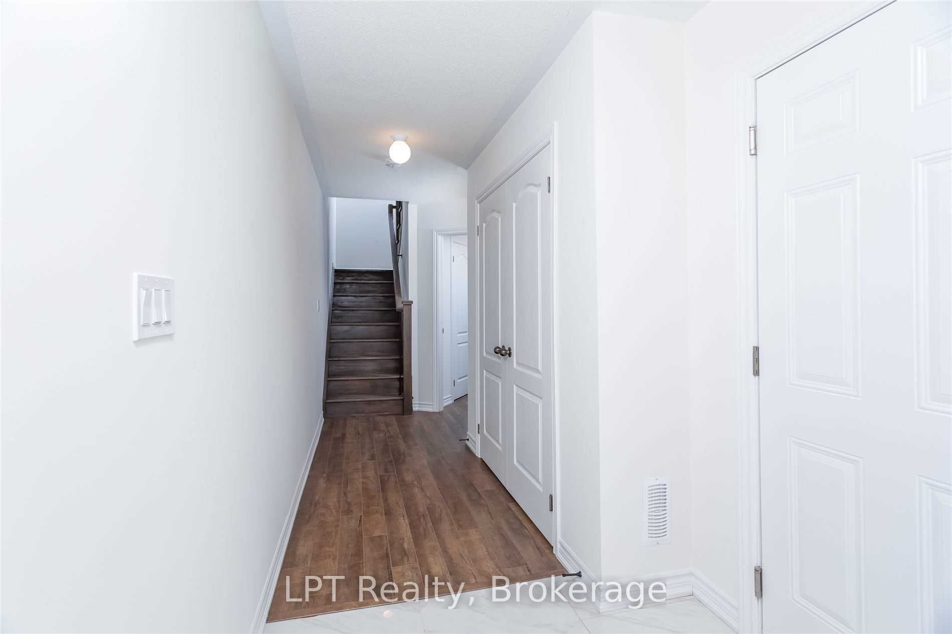 15 Honey Crisp Lane, Clarington, ON L1C 7H7 photo 5