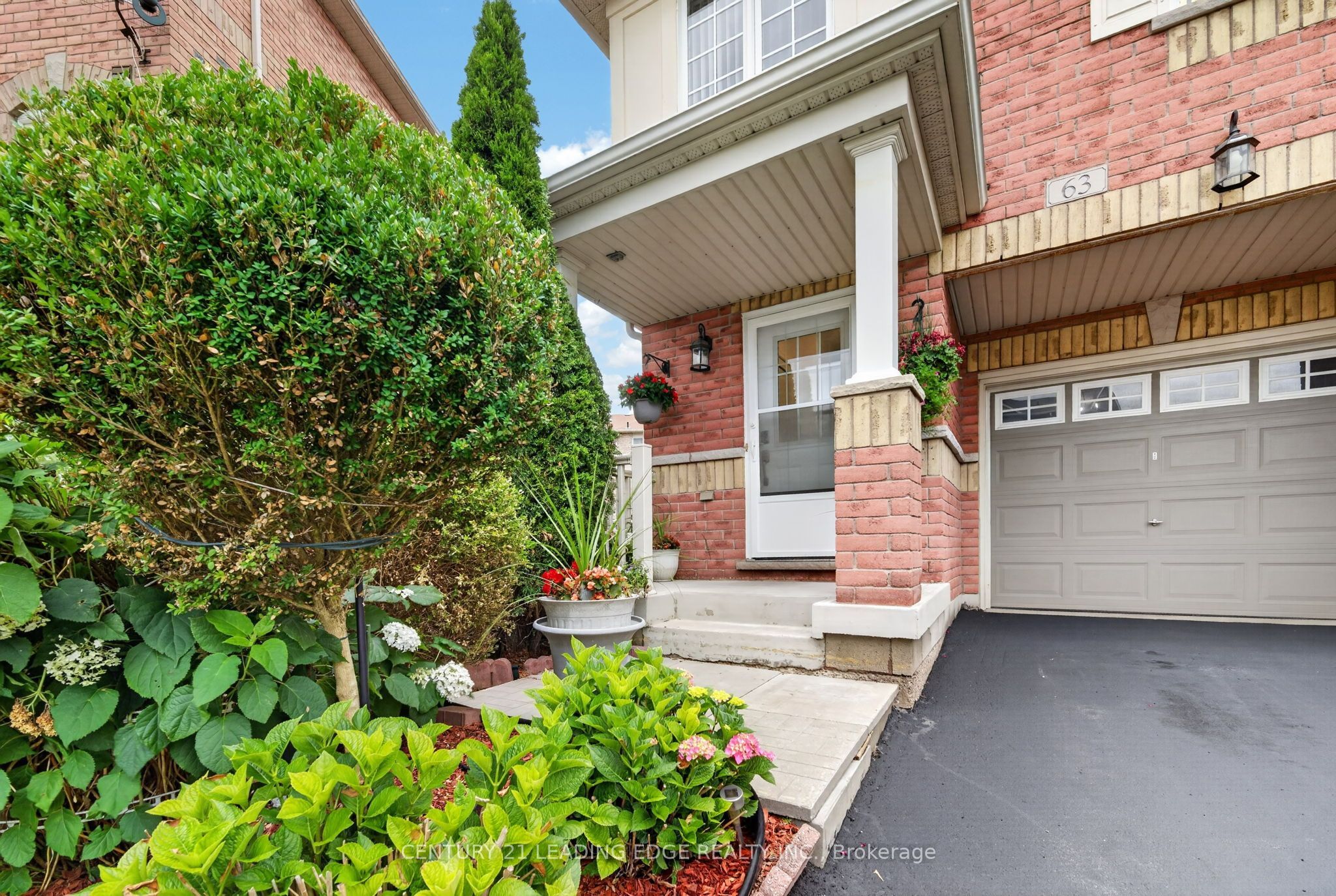 63 Wilkes Crescent, Toronto, ON M1L 0B4 photo 3