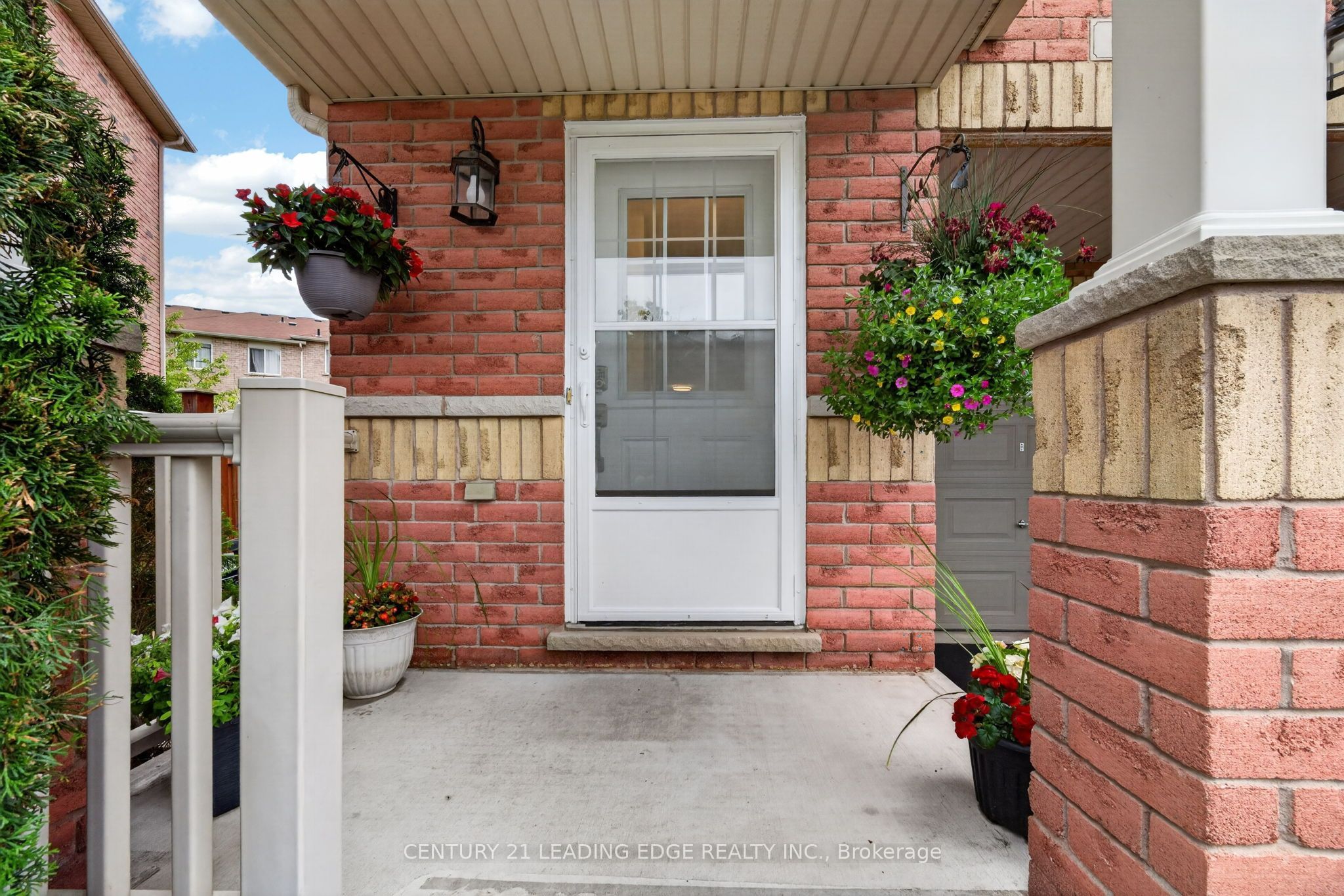 63 Wilkes Crescent, Toronto, ON M1L 0B4 photo 4