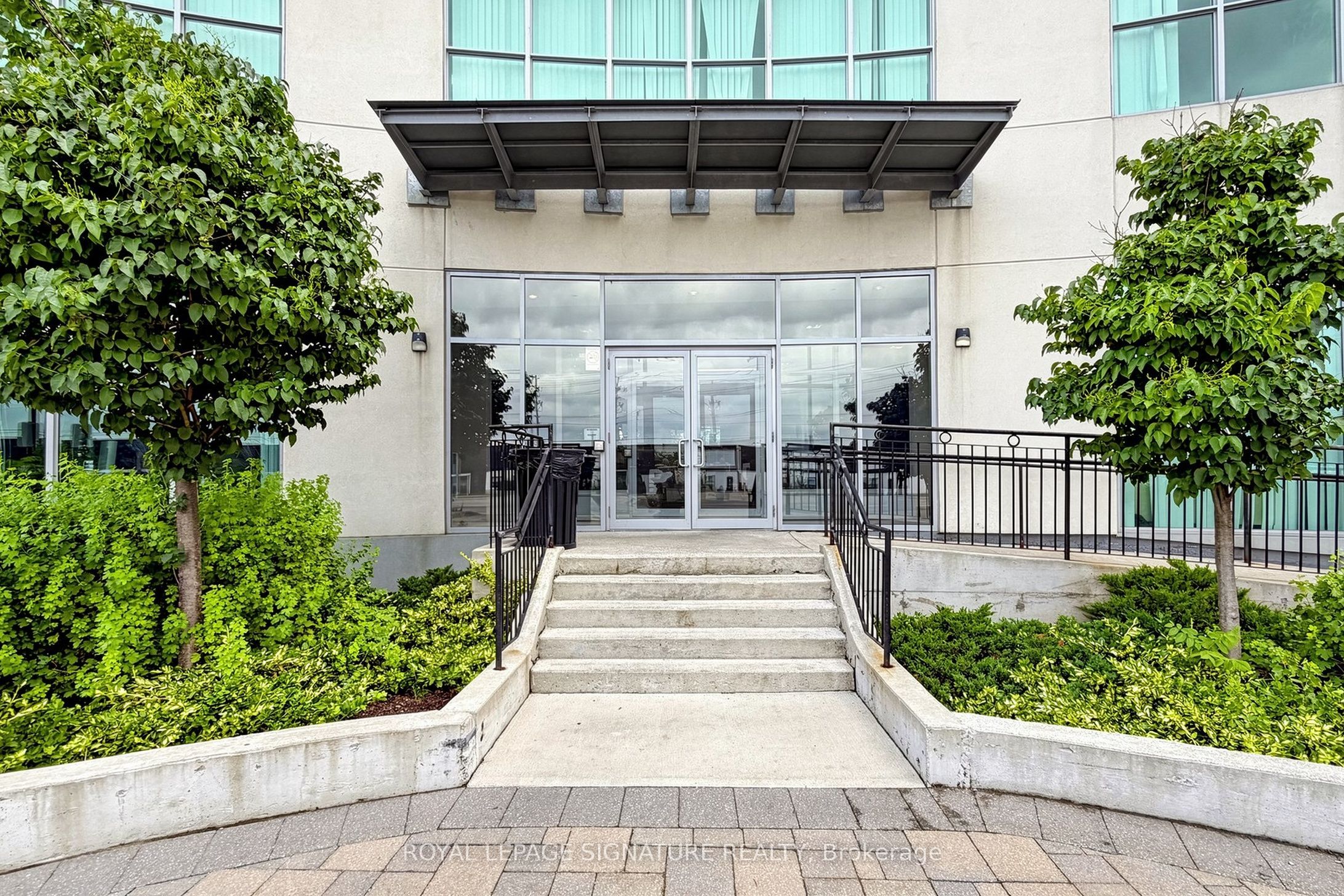 2150 Lawrence Avenue E 208, Toronto, ON M1R 3A7 photo 2