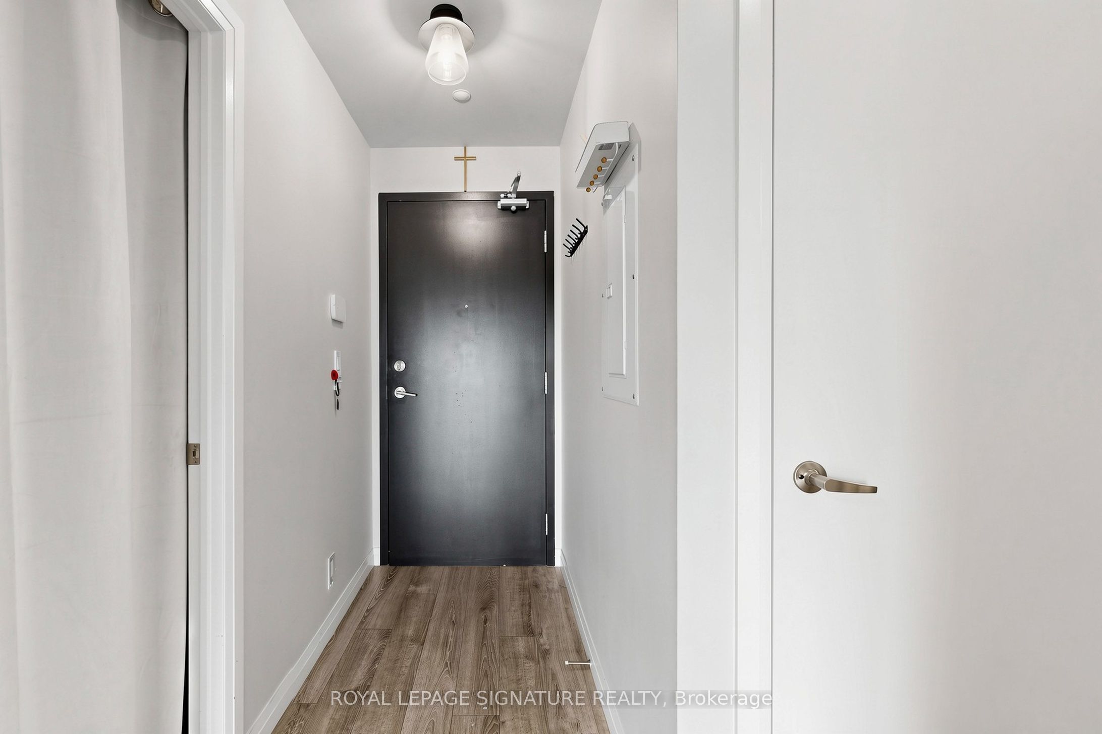 2150 Lawrence Avenue E 208, Toronto, ON M1R 3A7 photo 3