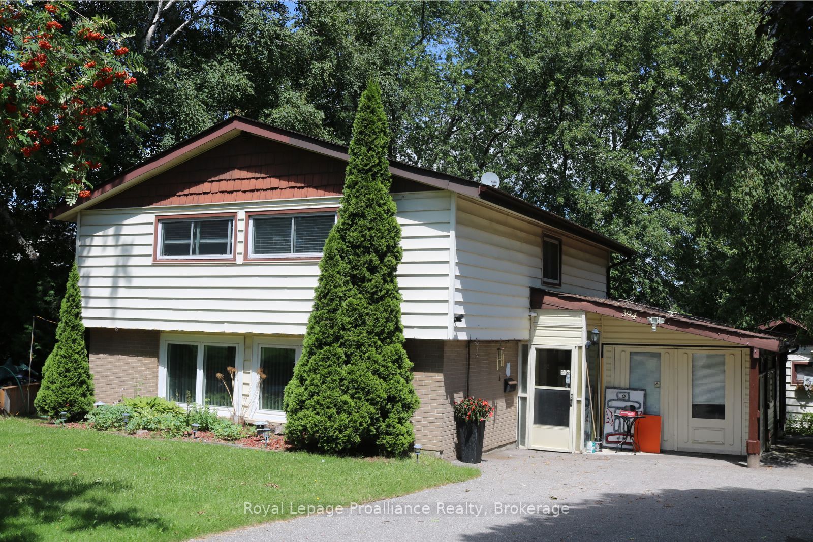 394 Sunset Boulevard, Clarington, ON L1B 1C8 photo 2