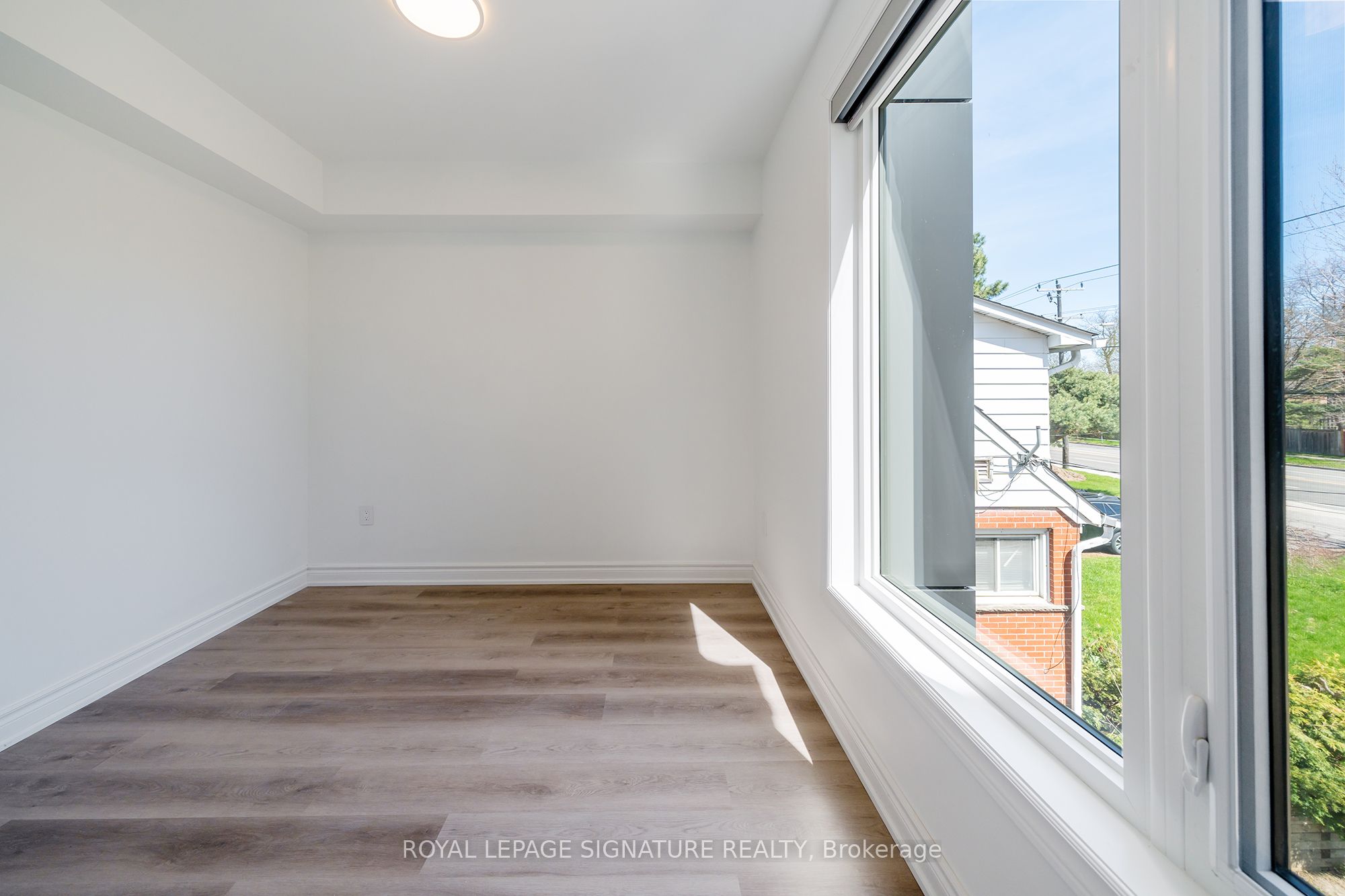 2052 Pharmacy Avenue 3, Toronto, ON M1T 1H8 photo 5