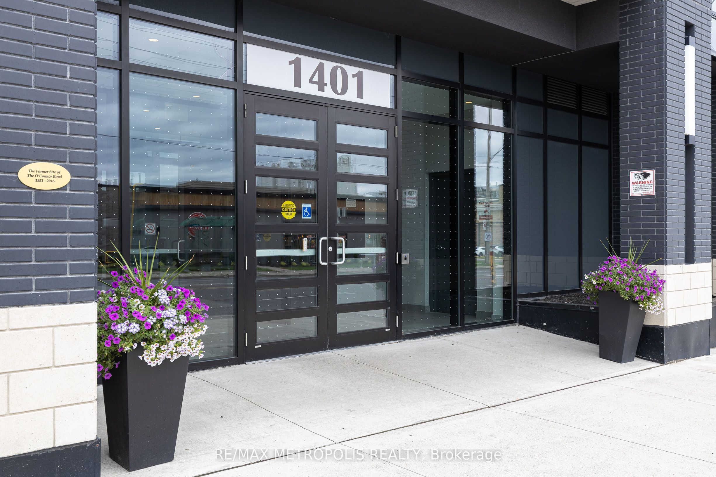 1401 O'connor Drive 510, Toronto, ON M4B 2V5 photo 4