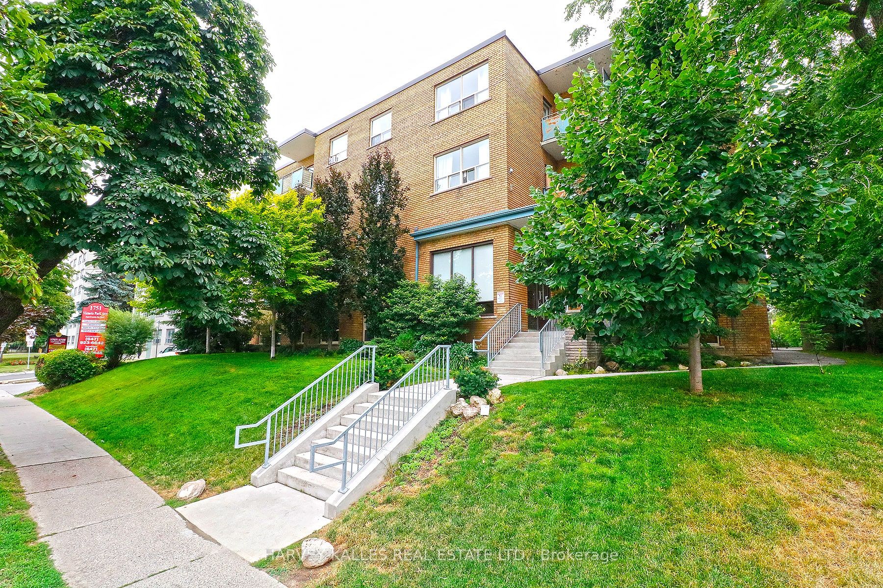 1751 Victoria Pk Avenue 204, Toronto, ON M1R 1S1 photo 2